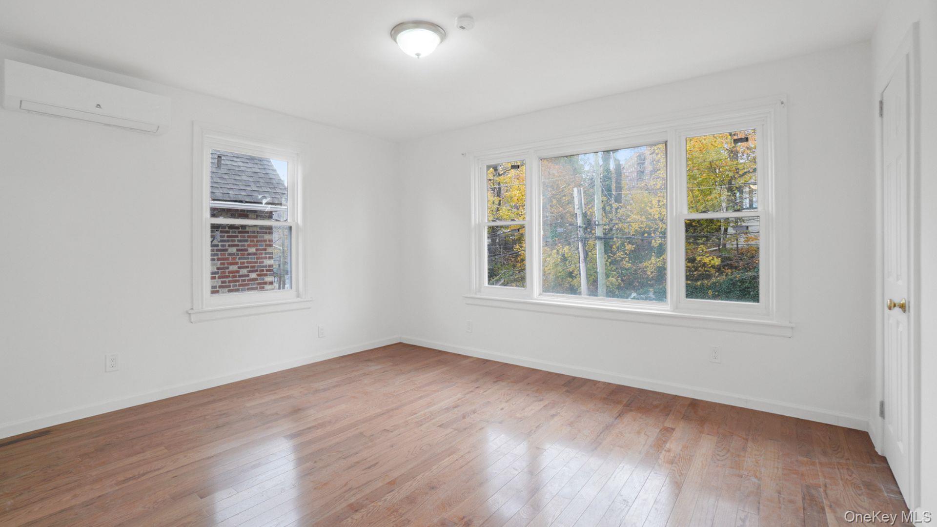 #13 photo, 5618 Sylvan Avenue, הברונקס Bronx , NY 10471