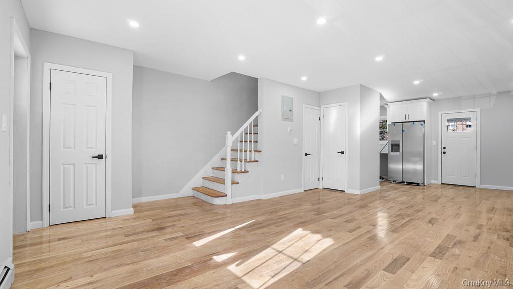 #9 photo, 1159 E 224th Street, ब्रोंक्स Bronx , NY 10466