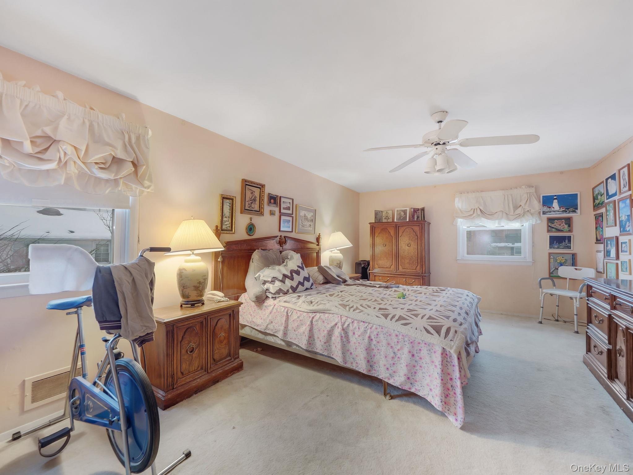 #12 photo, 21 Besen Parkway, Tallman , NY 10952