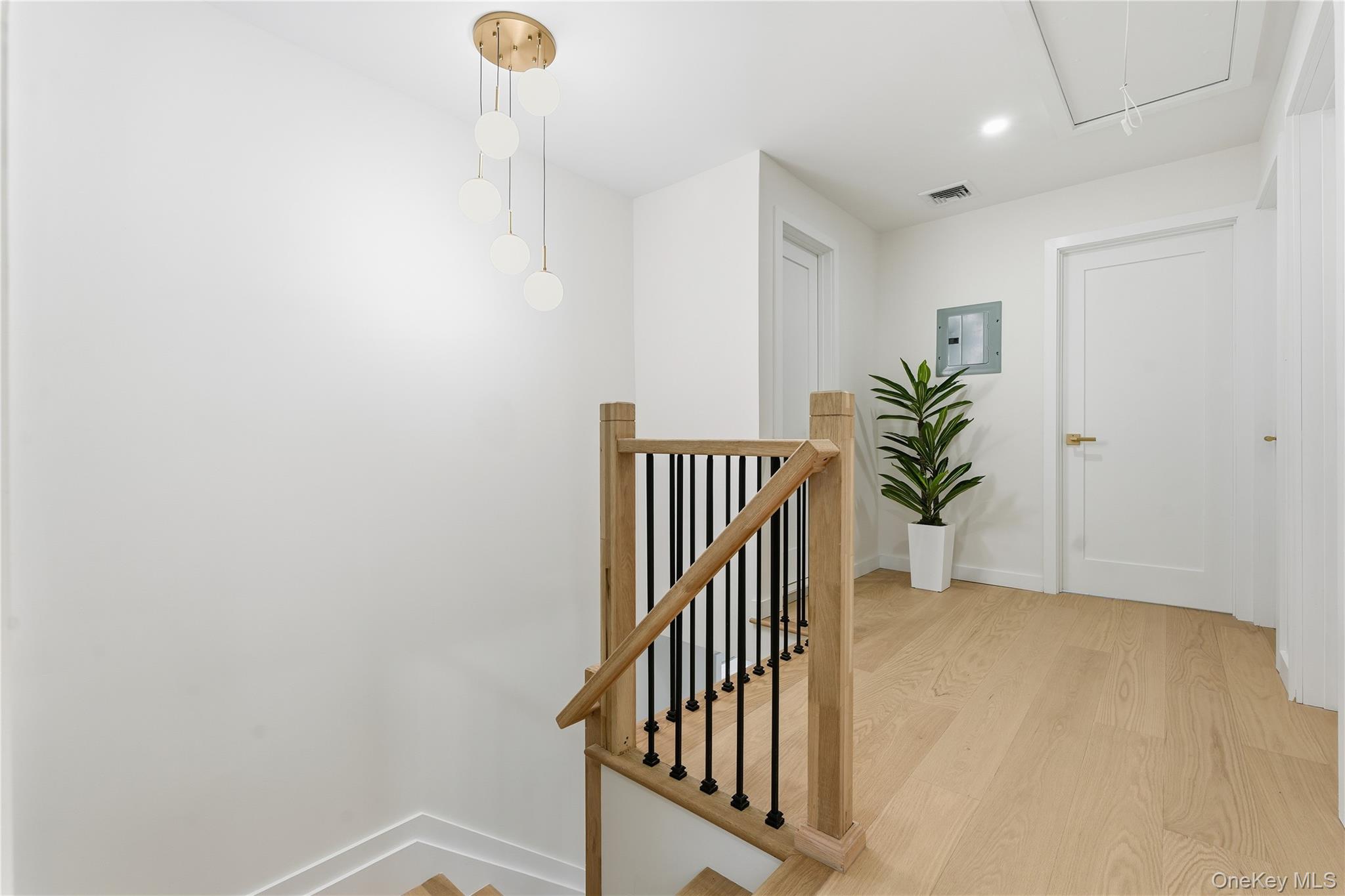 #10 photo, 135 Whaley Street, Freeport , NY 11520