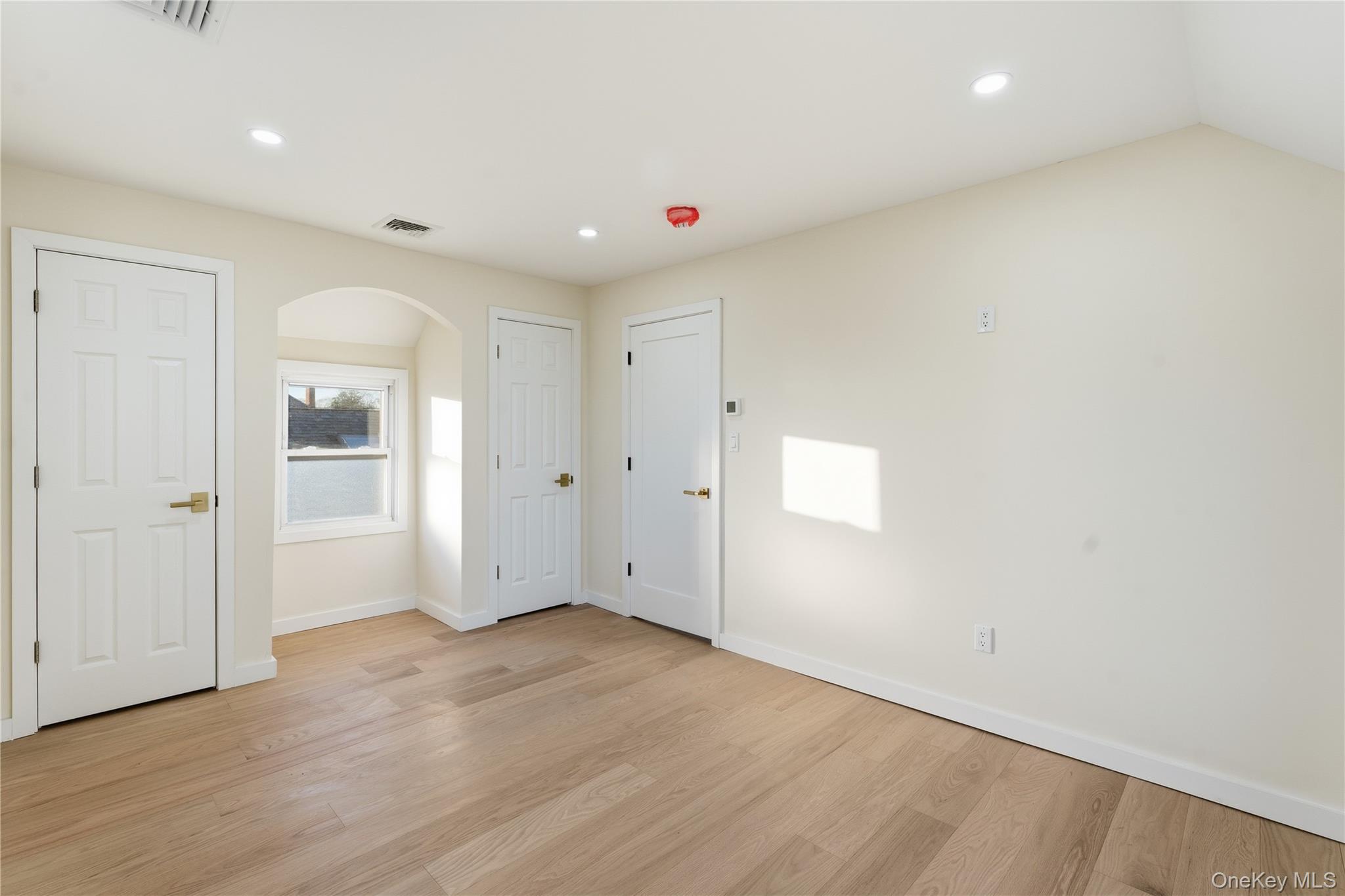 #12 photo, 135 Whaley Street, Freeport , NY 11520