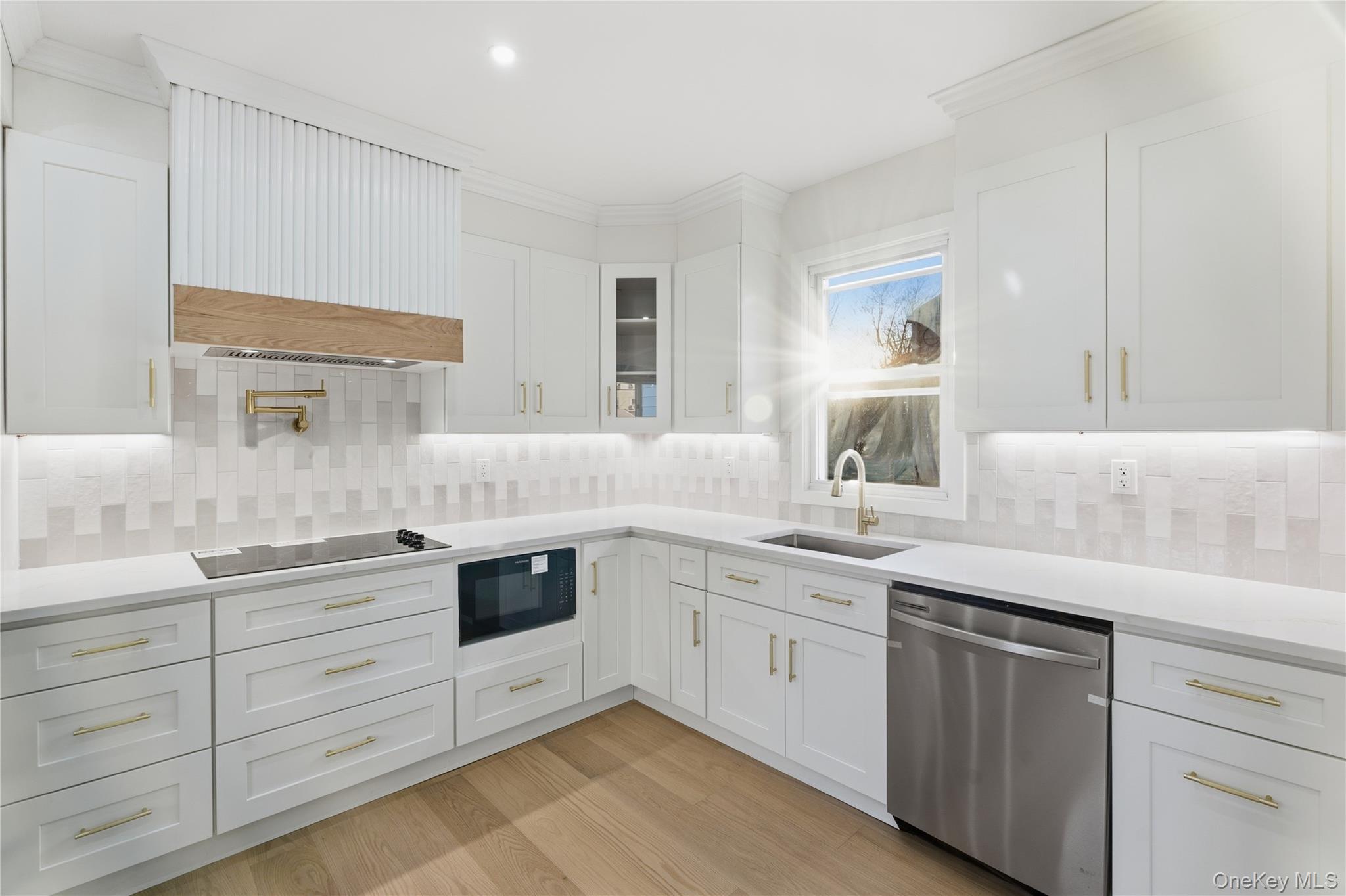 #5 photo, 135 Whaley Street, Freeport , NY 11520