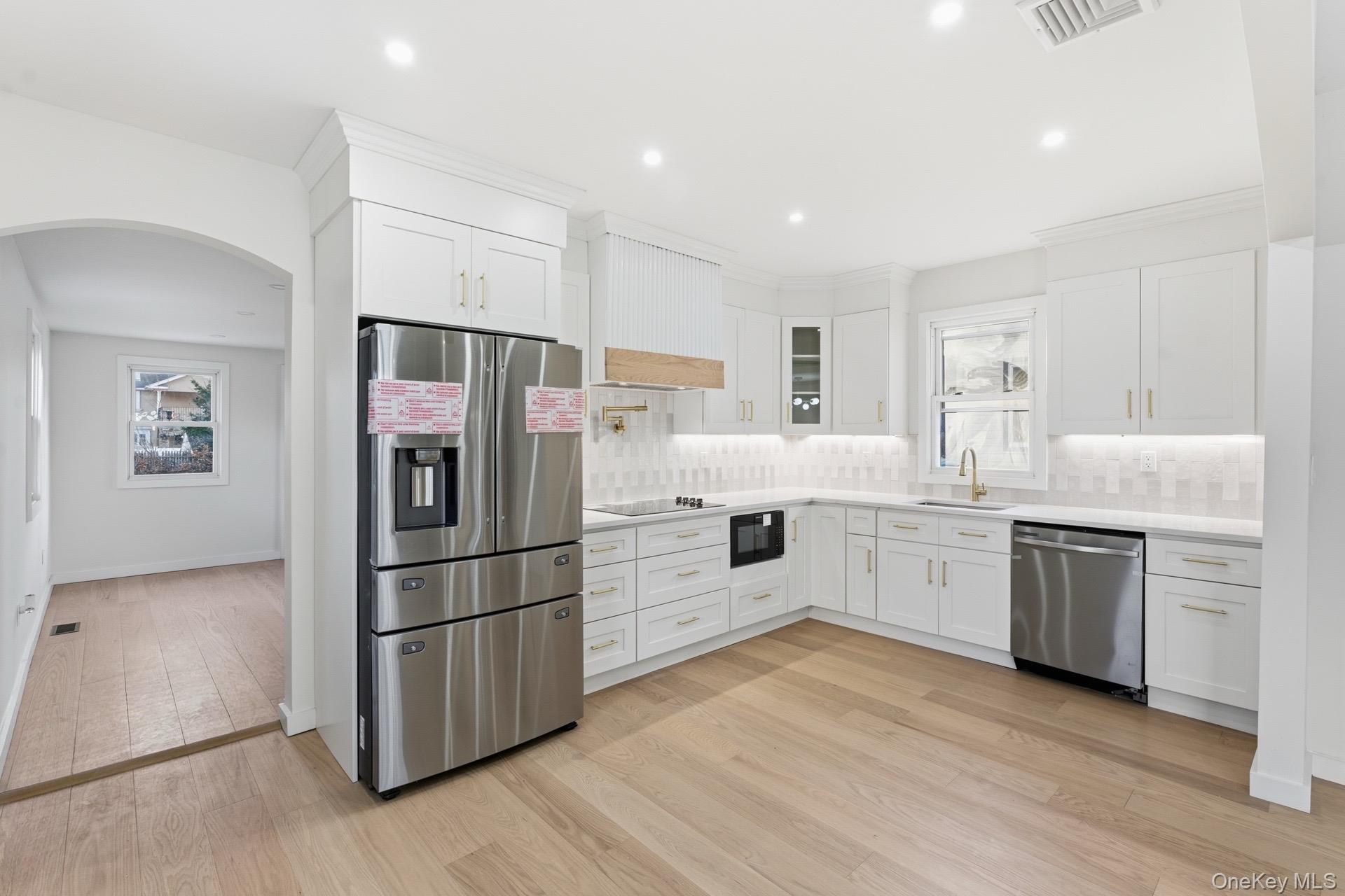 #6 photo, 135 Whaley Street, Freeport , NY 11520