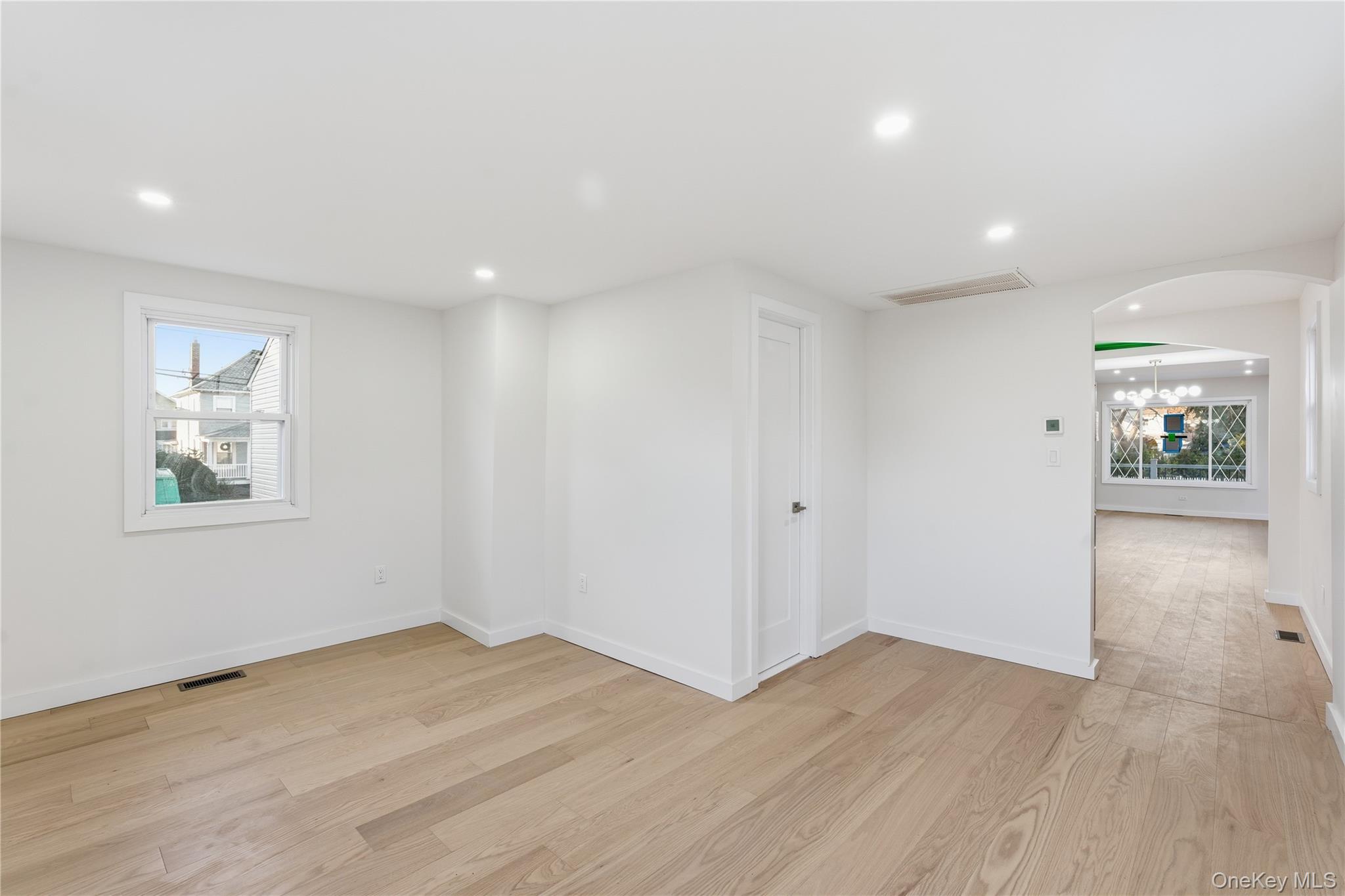 #7 photo, 135 Whaley Street, Freeport , NY 11520