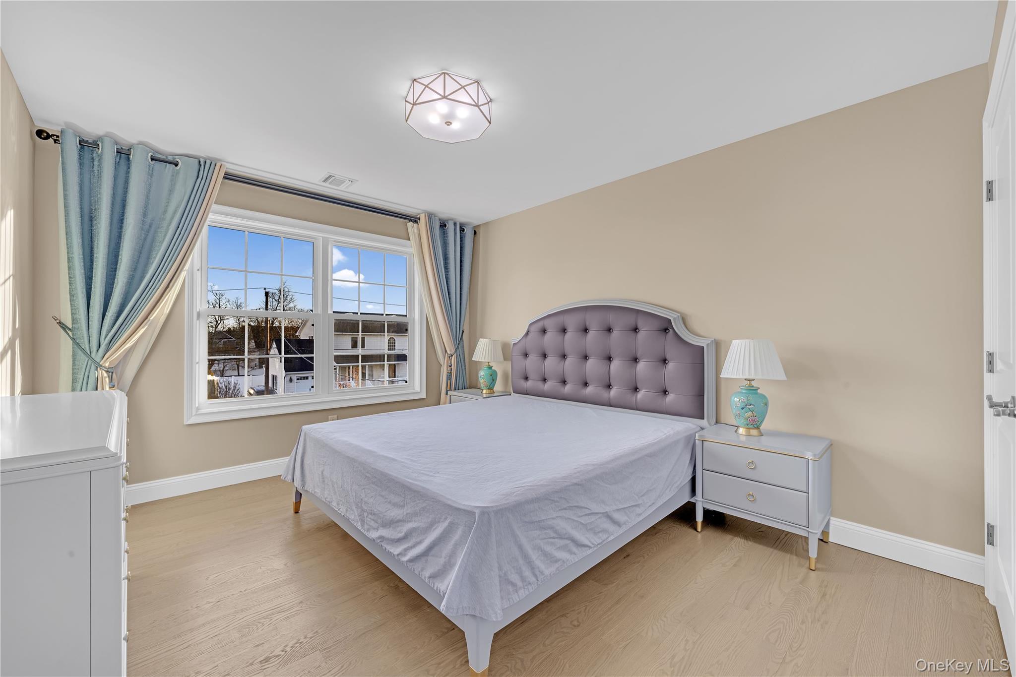 #13 photo, 76 Northern Parkway, Plainview , NY 11803