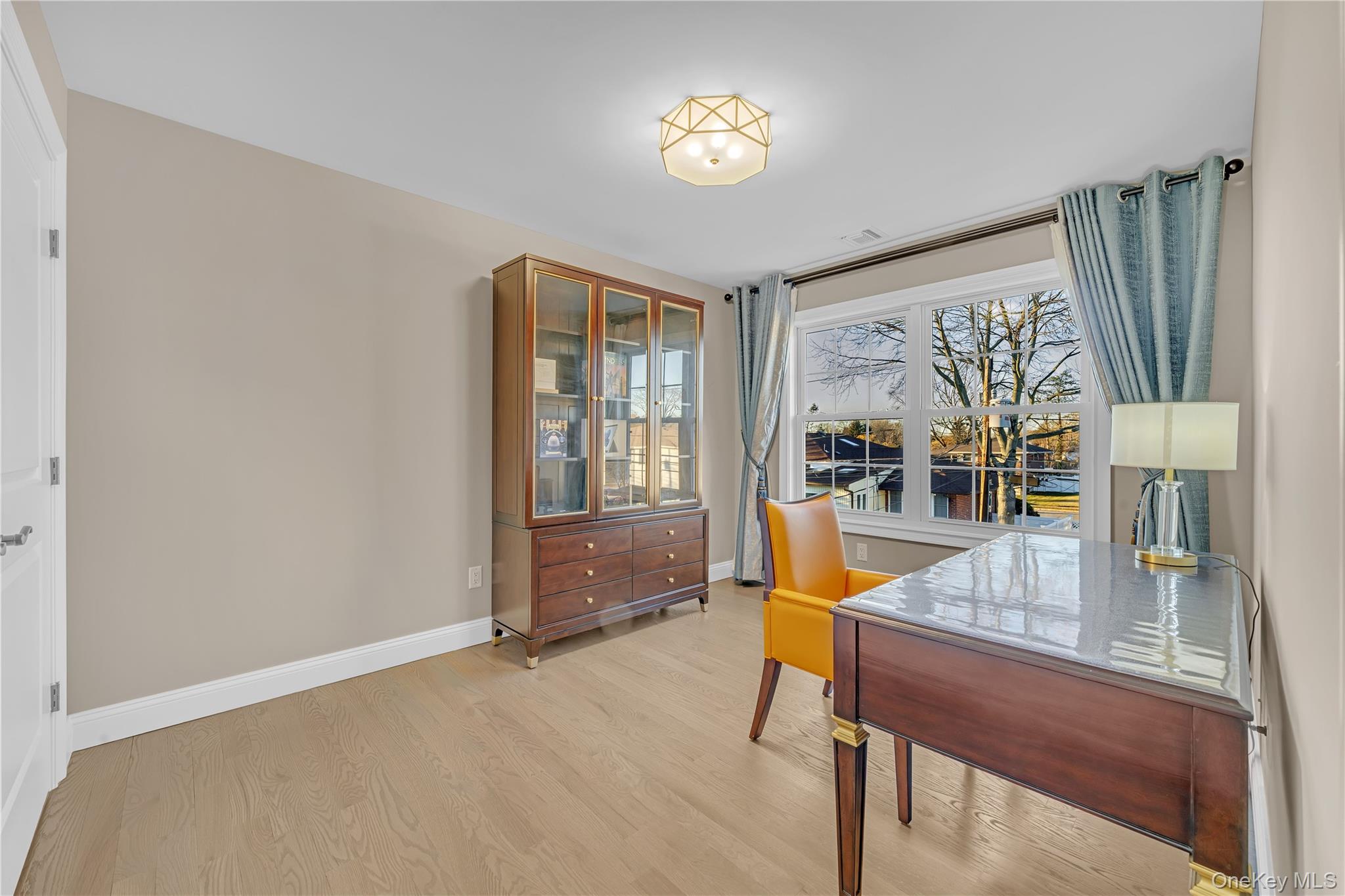 #15 photo, 76 Northern Parkway, Plainview , NY 11803