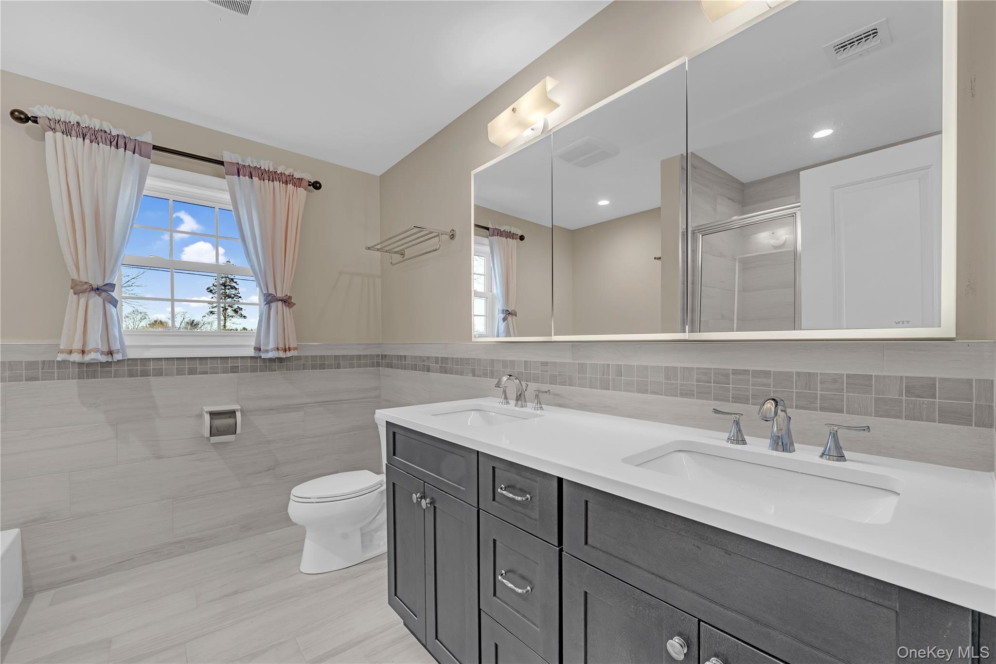 #18 photo, 76 Northern Parkway, Plainview , NY 11803