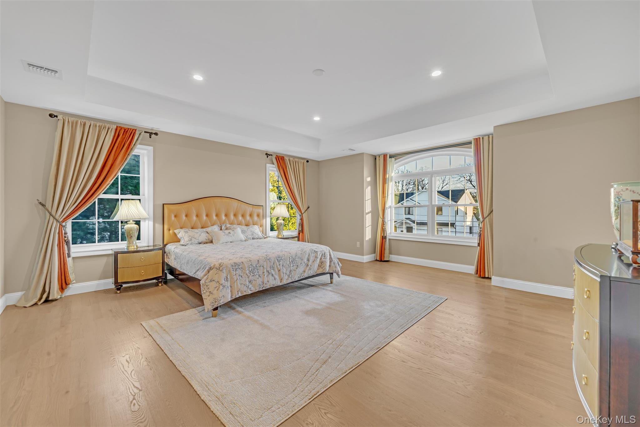 #4 photo, 76 Northern Parkway, 长岛 Plainview , NY 11803