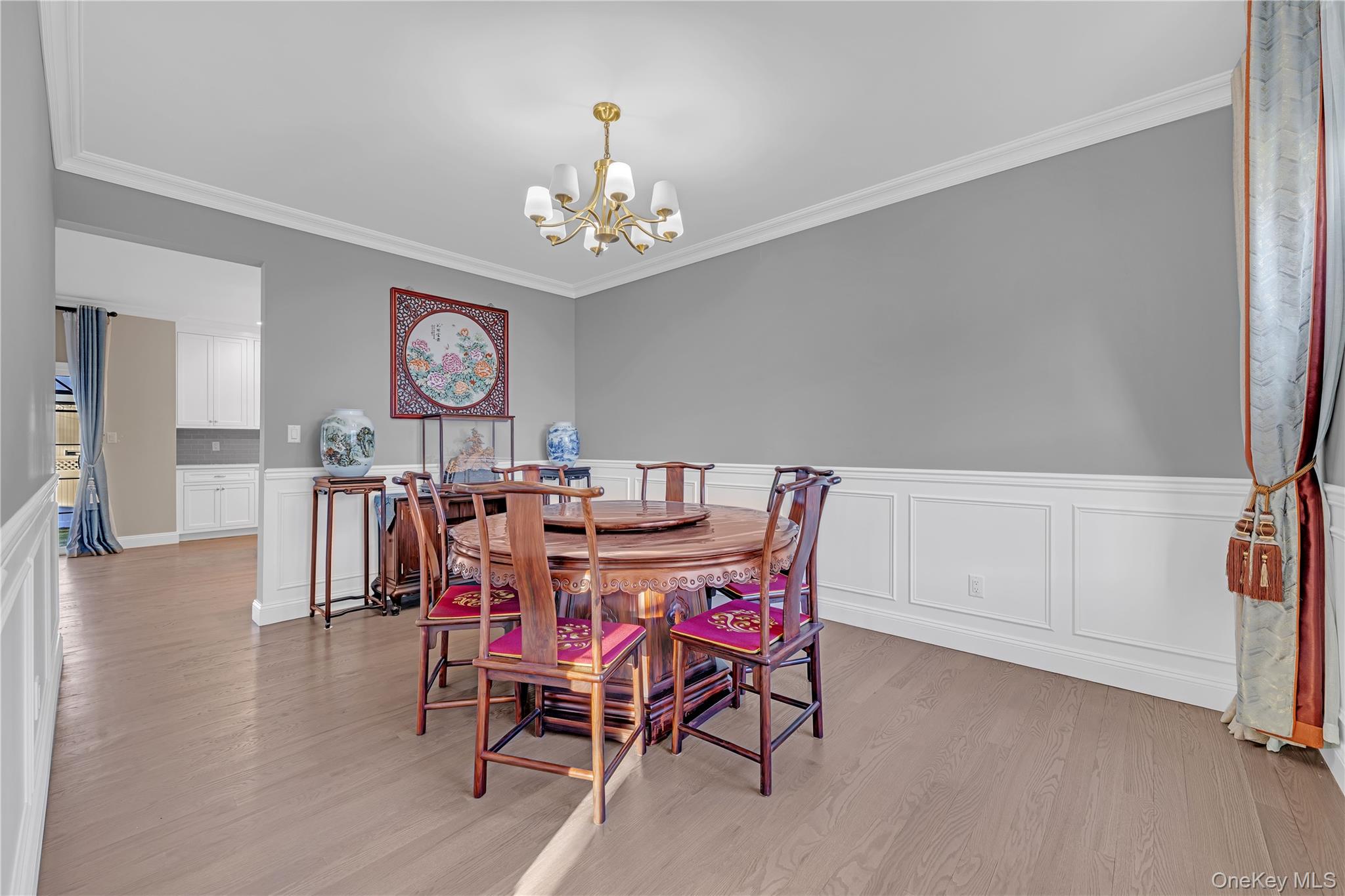 #9 photo, 76 Northern Parkway, Plainview , NY 11803