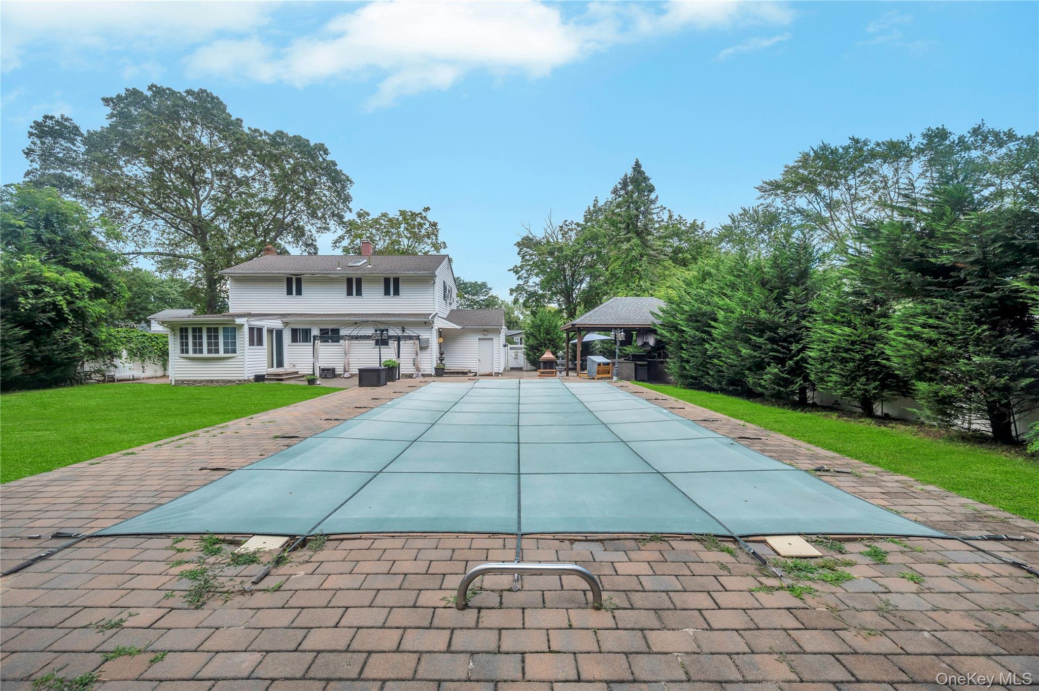 #2 photo, 8 Brenner Road, सफ़ोक काउंटी Coram , NY 11727