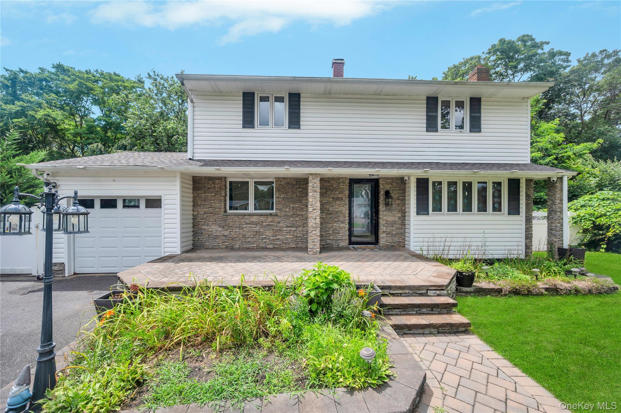 #3 photo, 8 Brenner Road, सफ़ोक काउंटी Coram , NY 11727