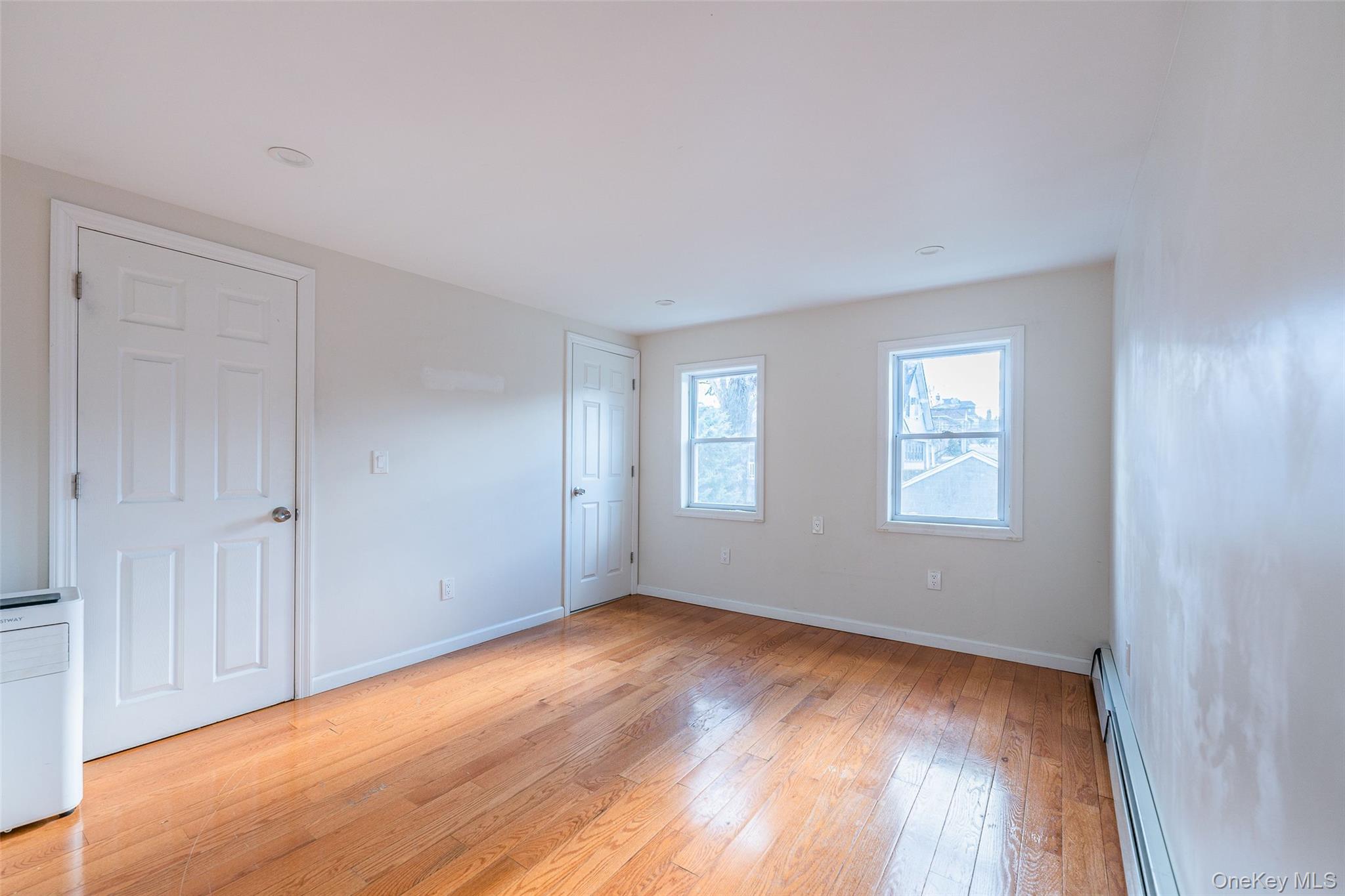 #12 photo, 15424 13th Avenue, كوينز Beechhurst , NY 11357