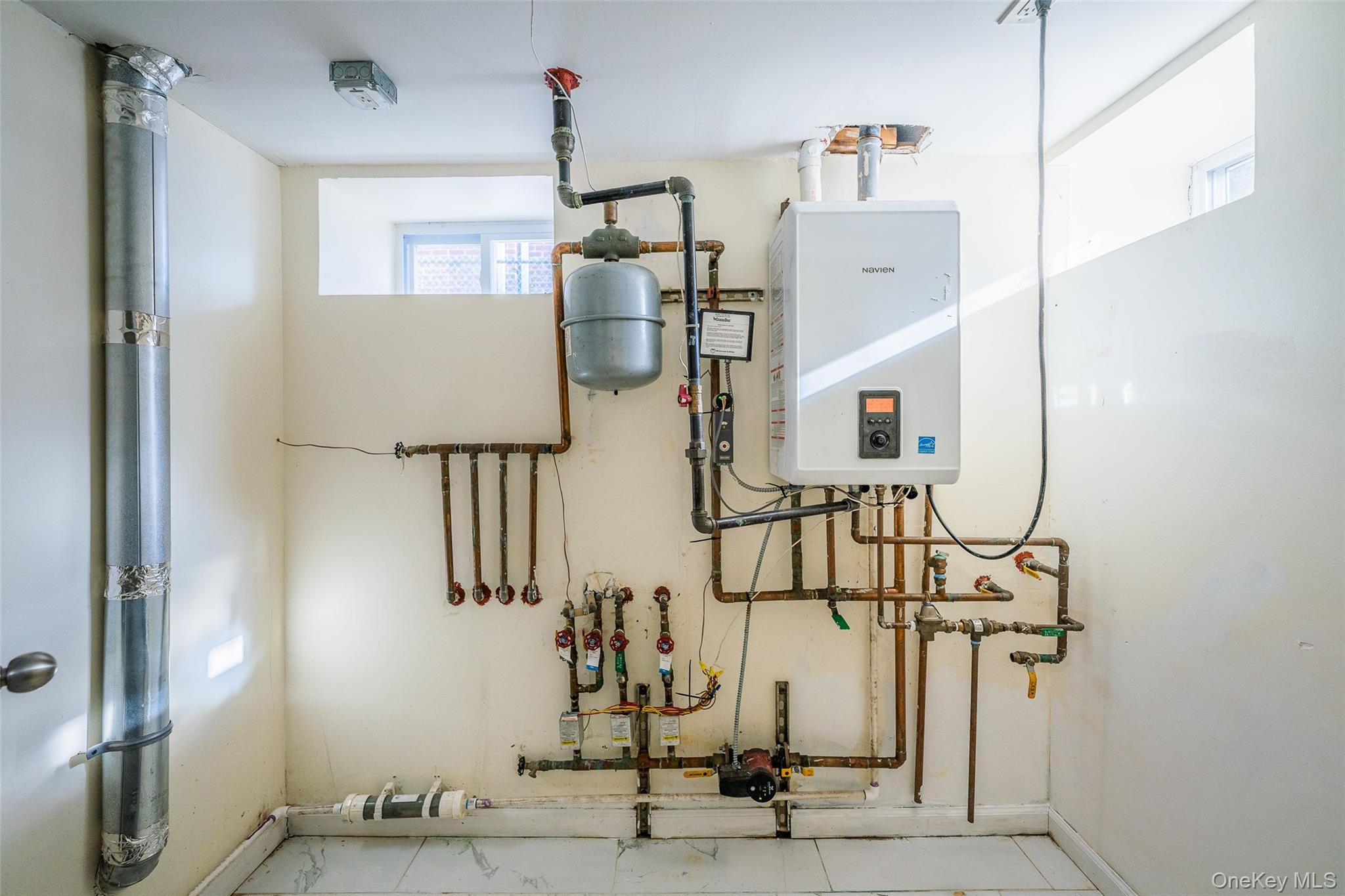 #18 photo, 15424 13th Avenue, كوينز Beechhurst , NY 11357