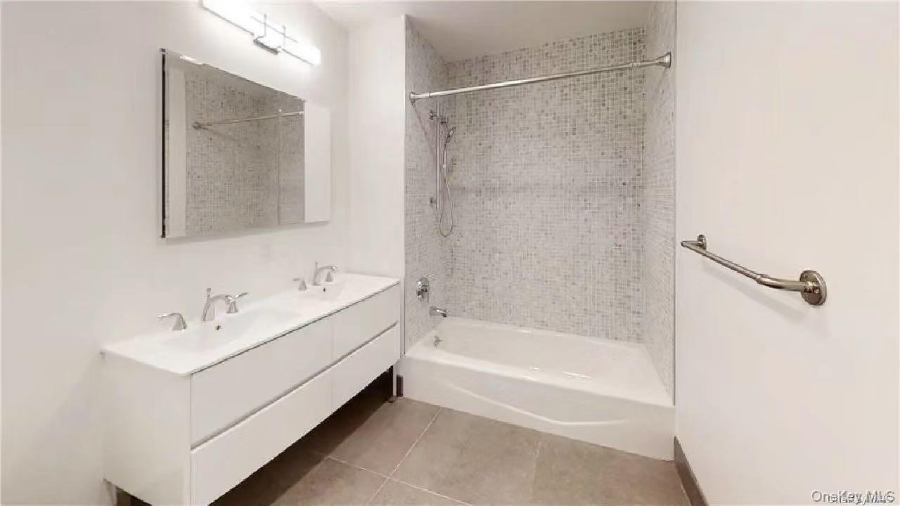 #2 photo, 32-60 106th Street, एल्महर्स्ट East Elmhurst , NY 11369