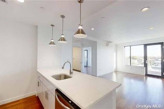 #8 photo, 32-60 106th Street, एल्महर्स्ट East Elmhurst , NY 11369