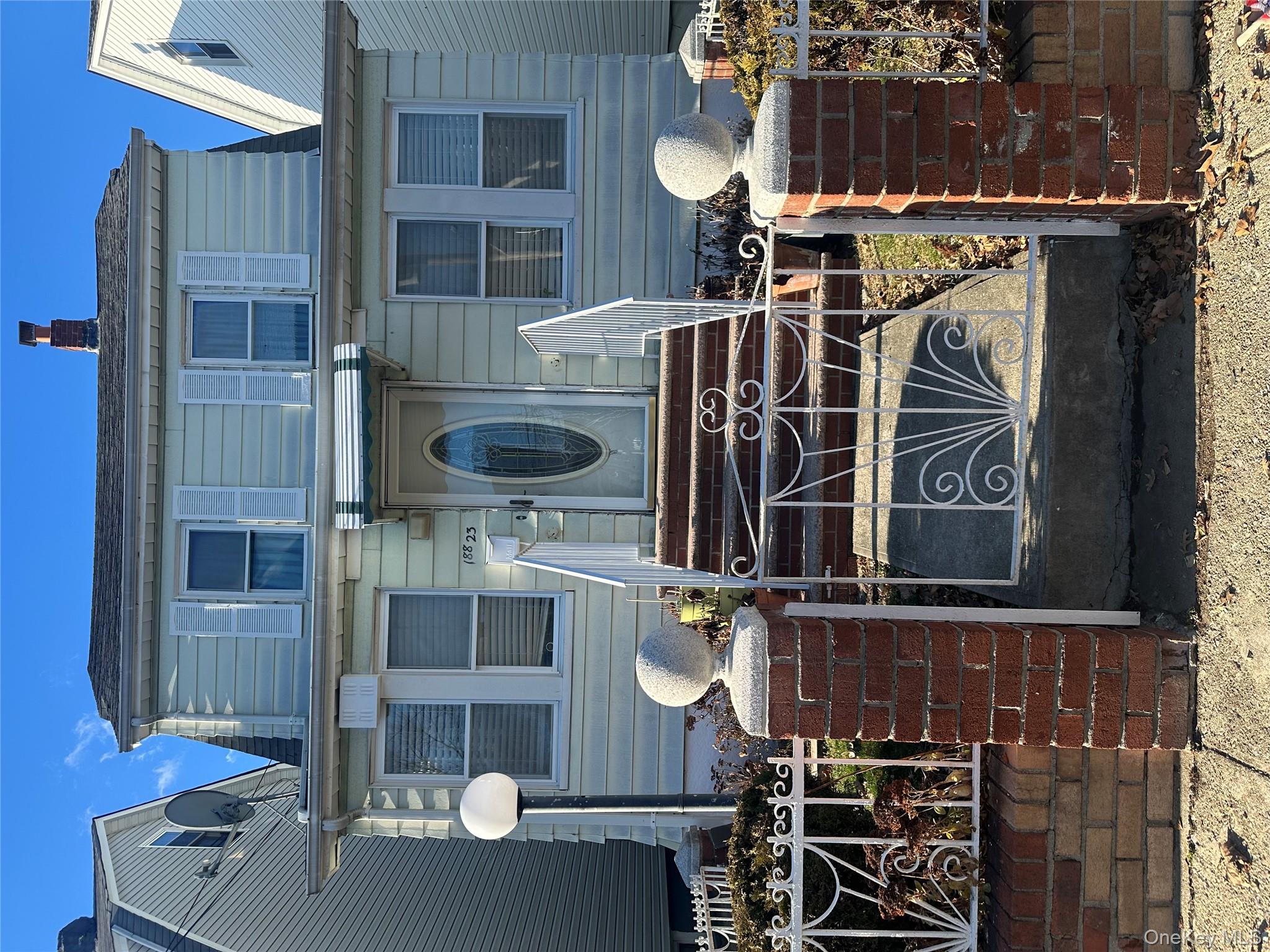 #3 photo, 18823 Mangin Avenue, קווינס Saint Albans , NY 11412