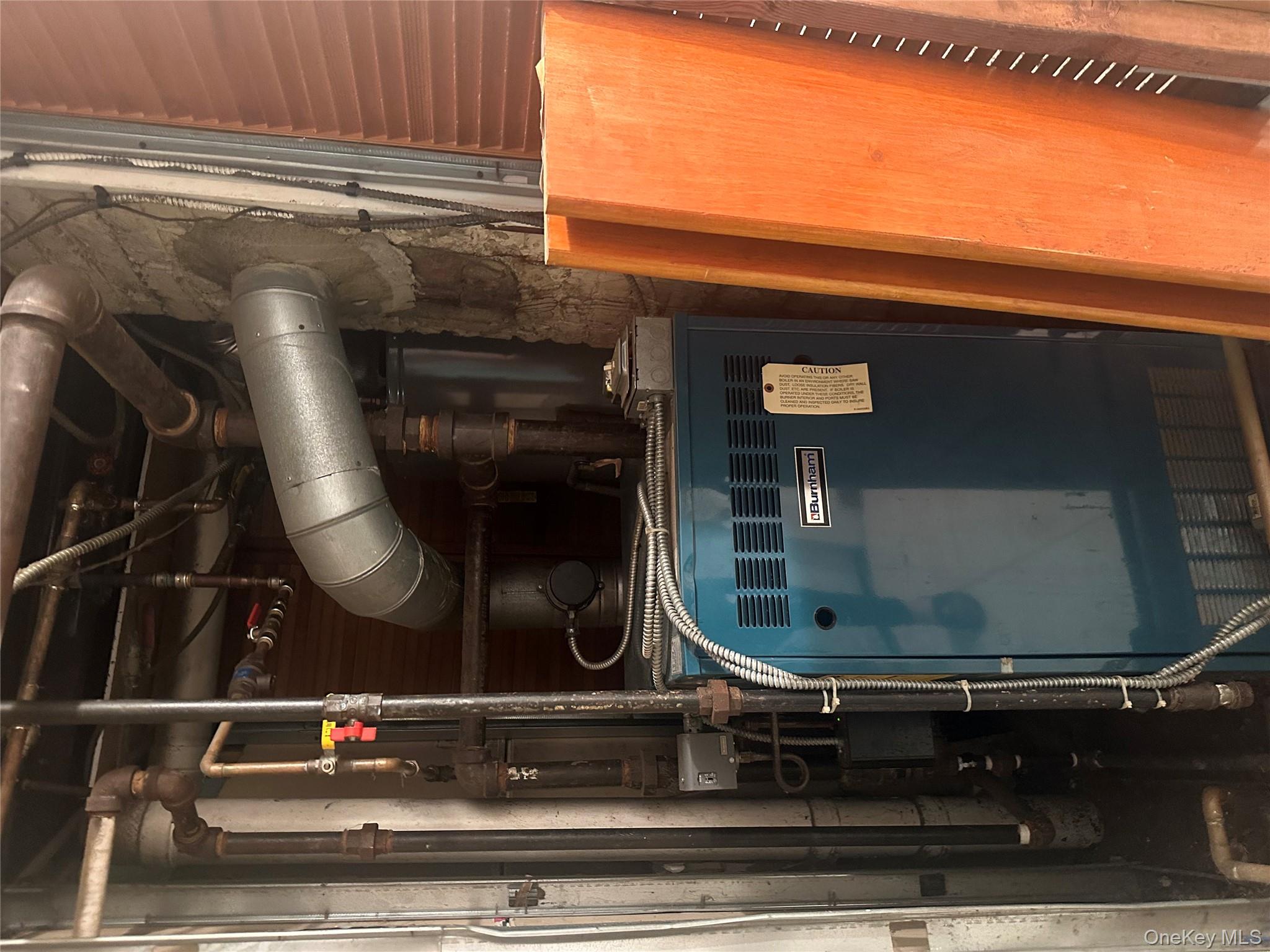 #5 photo, 18823 Mangin Avenue, קווינס Saint Albans , NY 11412