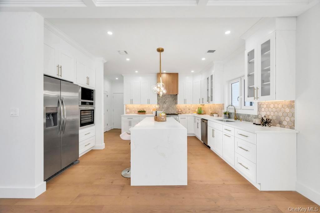 #11 photo, 126 Rim Lane, מחוז נסאו Hicksville , NY 11801