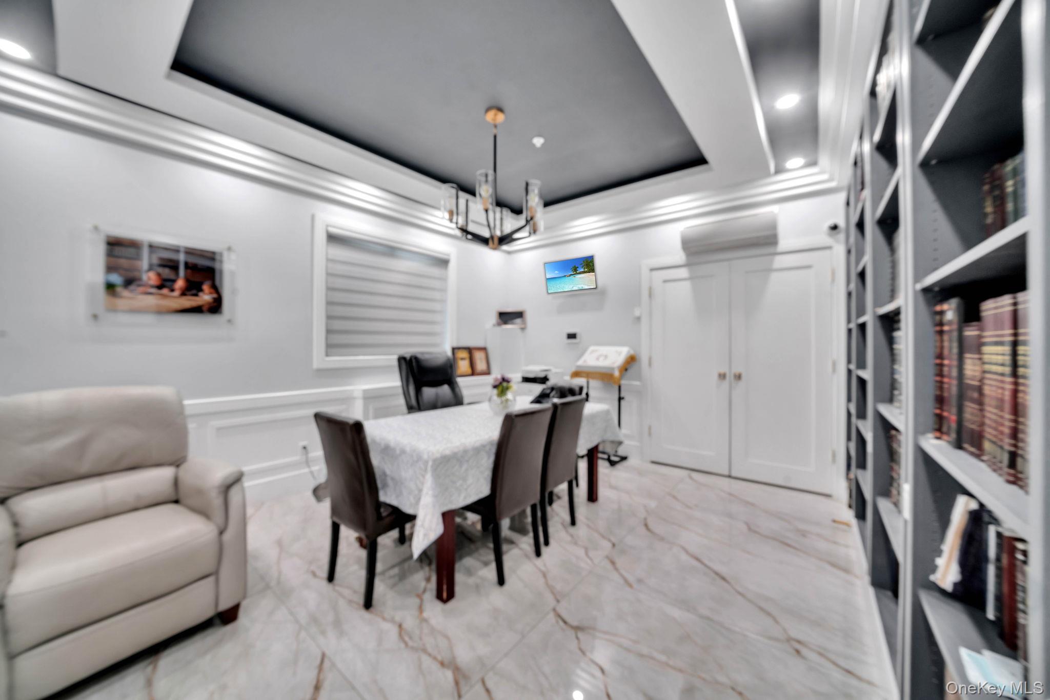 #13 photo, 48 Garden Terrace, 뉴욕주 Spring Valley , NY 10977