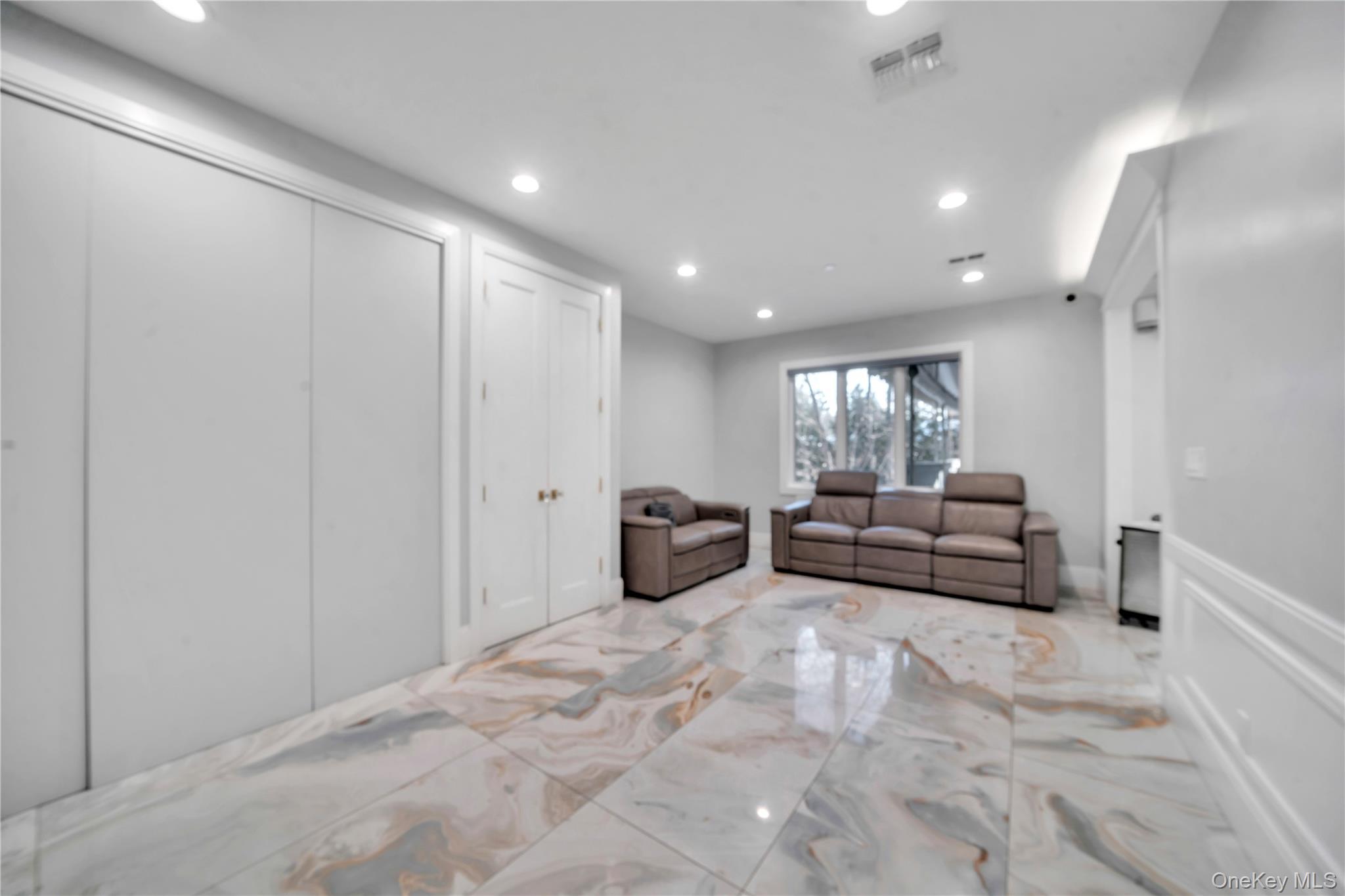 #16 photo, 48 Garden Terrace, 뉴욕주 Spring Valley , NY 10977