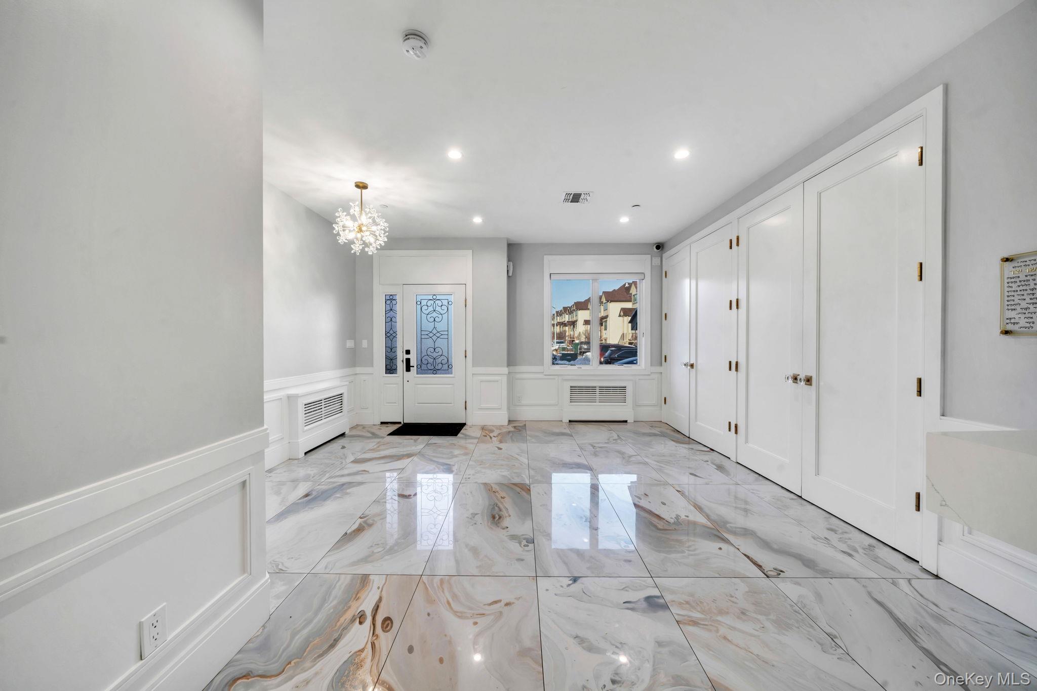 #2 photo, 48 Garden Terrace, 뉴욕주 Spring Valley , NY 10977