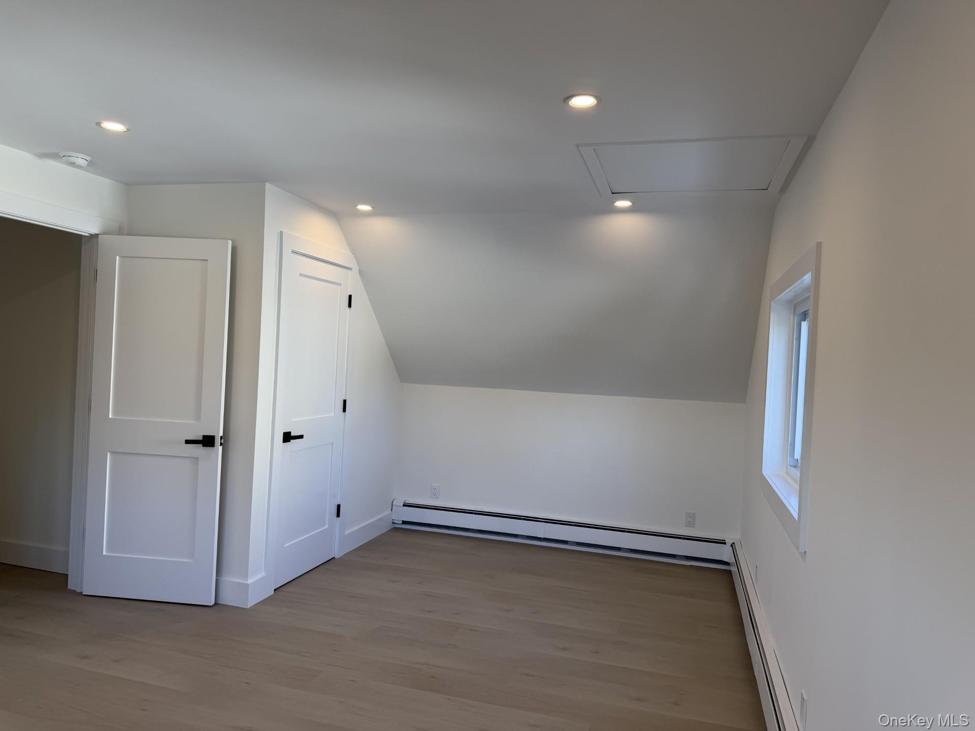 #18 photo, 15 Bond Lane, ناسو Hicksville , NY 11801