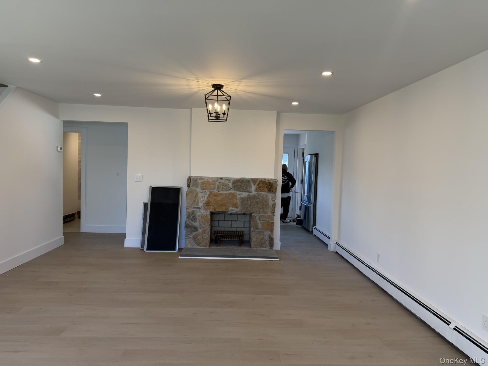 #6 photo, 15 Bond Lane, ناسو Hicksville , NY 11801