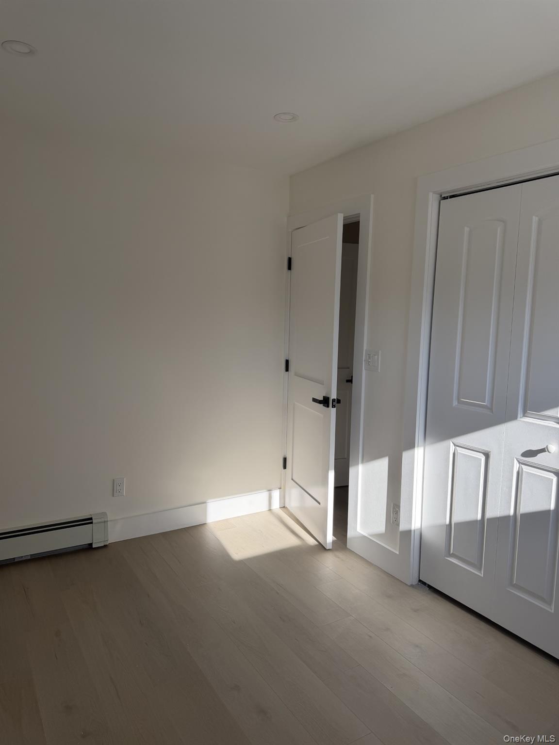 #8 photo, 15 Bond Lane, ناسو Hicksville , NY 11801