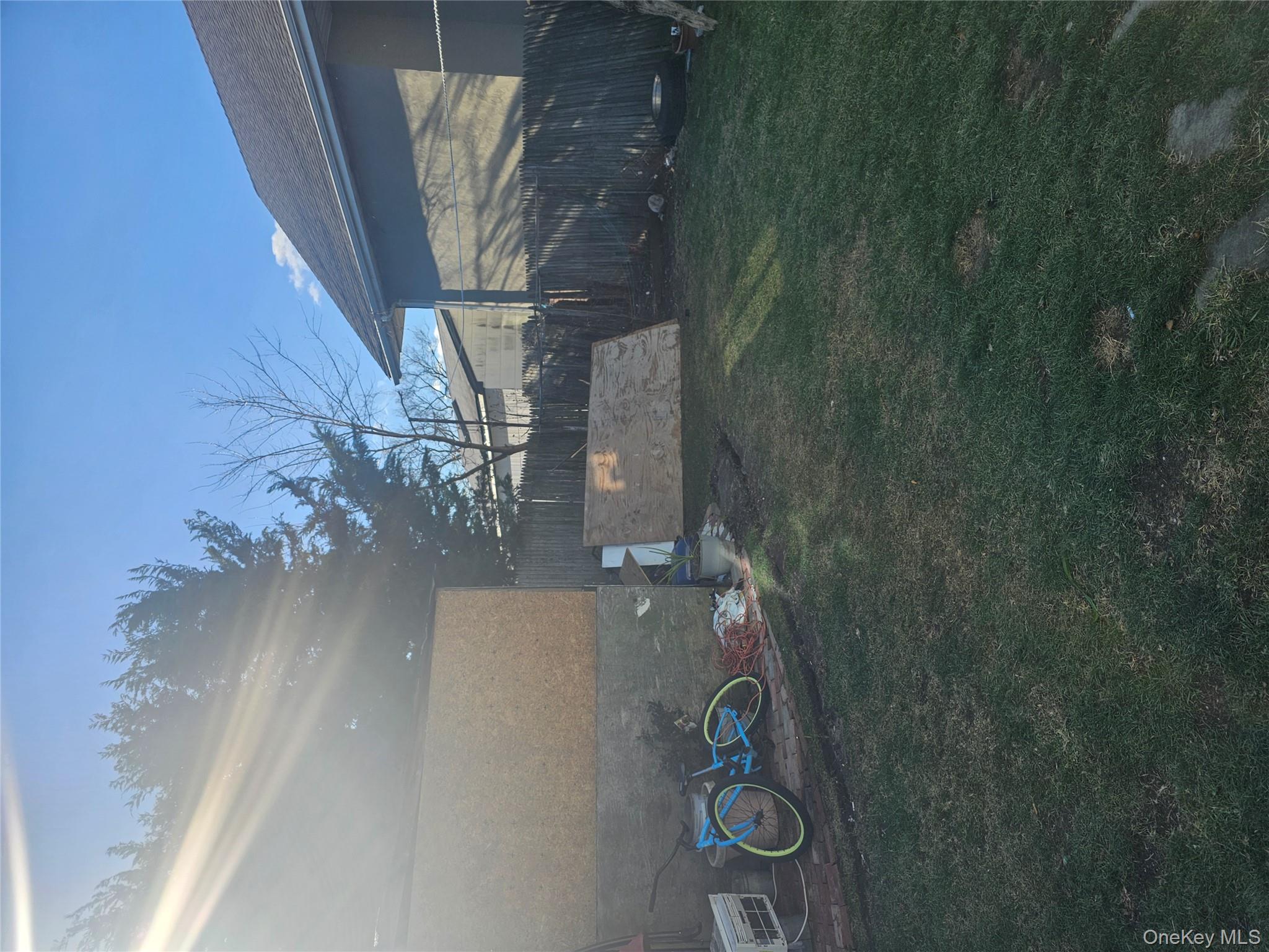 #4 photo, 45 Bayswater Boulevard, नासाउ काउंटी Inwood , NY 11096