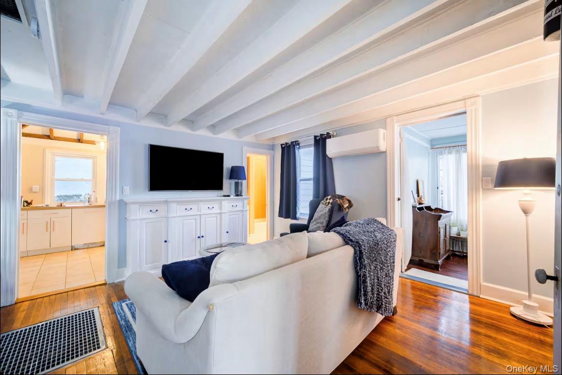 #9 photo, 641 Jersey Avenue, Greenwood Lake , NY 10925