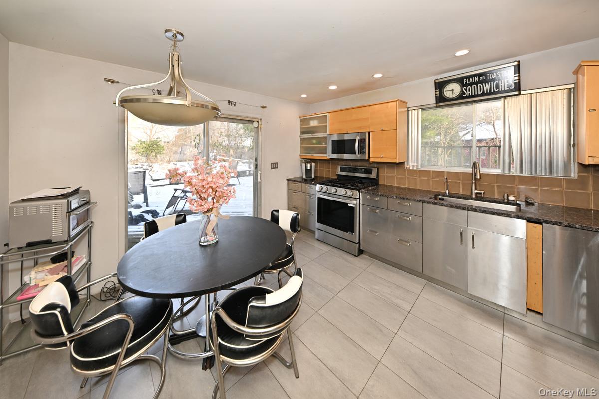 #10 photo, 11 Lomond Avenue, Chestnut Ridge , NY 10977