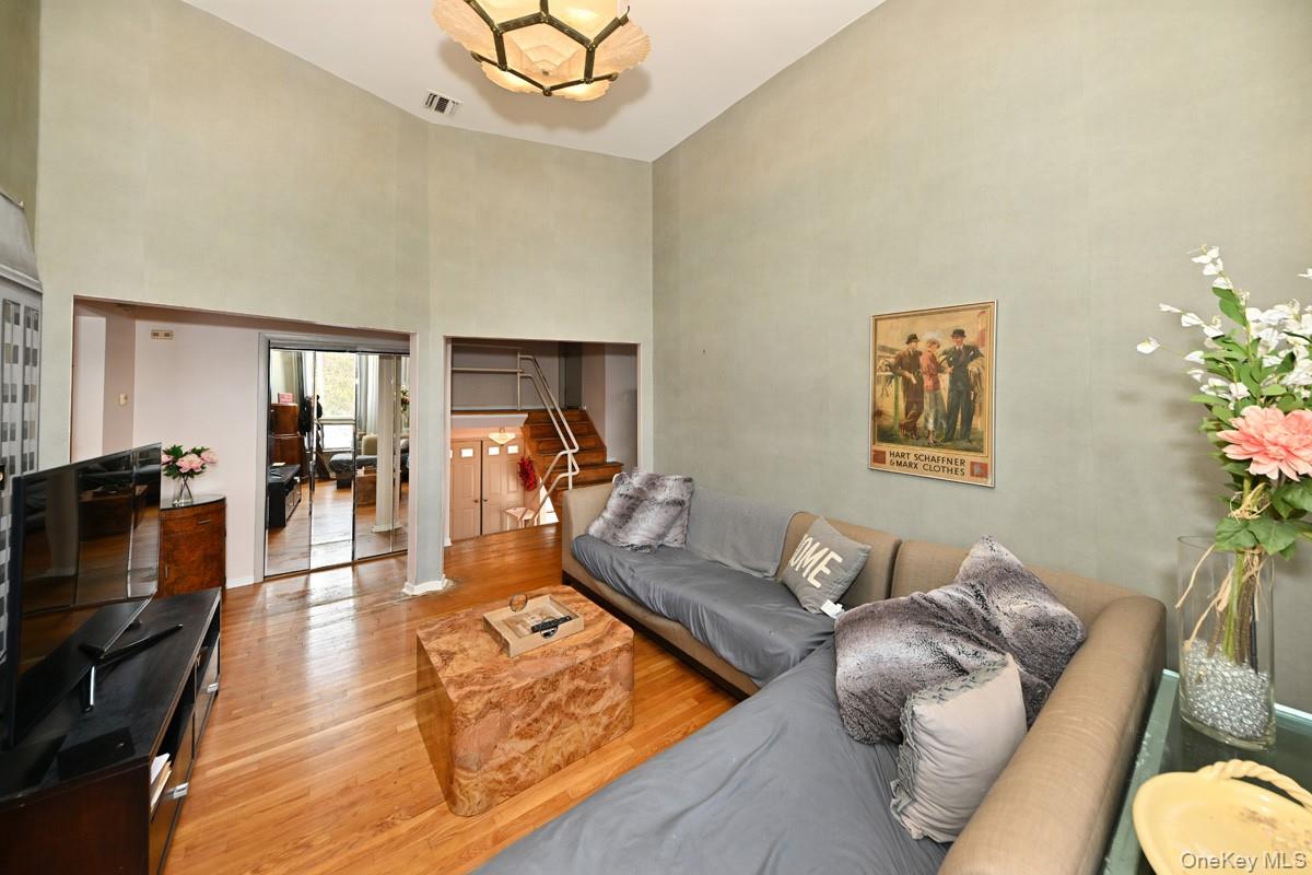 #13 photo, 11 Lomond Avenue, Chestnut Ridge , NY 10977