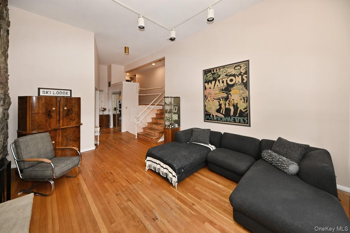 #14 photo, 11 Lomond Avenue, Chestnut Ridge , NY 10977