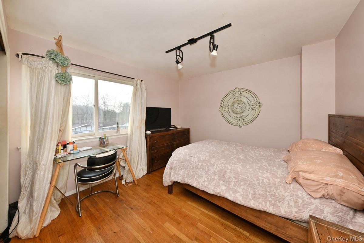 #17 photo, 11 Lomond Avenue, Chestnut Ridge , NY 10977