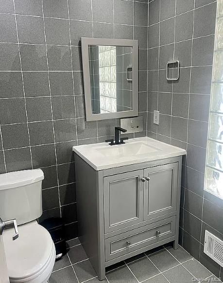 #6 photo, 11 Lomond Avenue, Chestnut Ridge , NY 10977