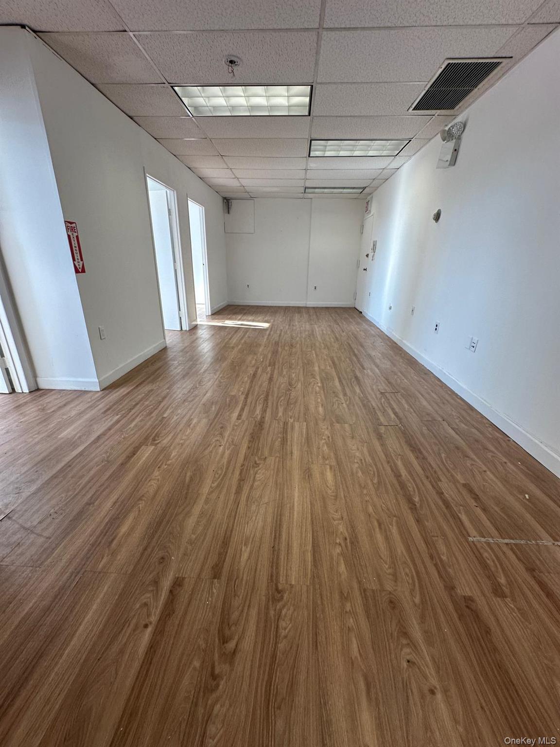 #2 photo, 3800 E Tremont Avenue, Bronx , NY 10465