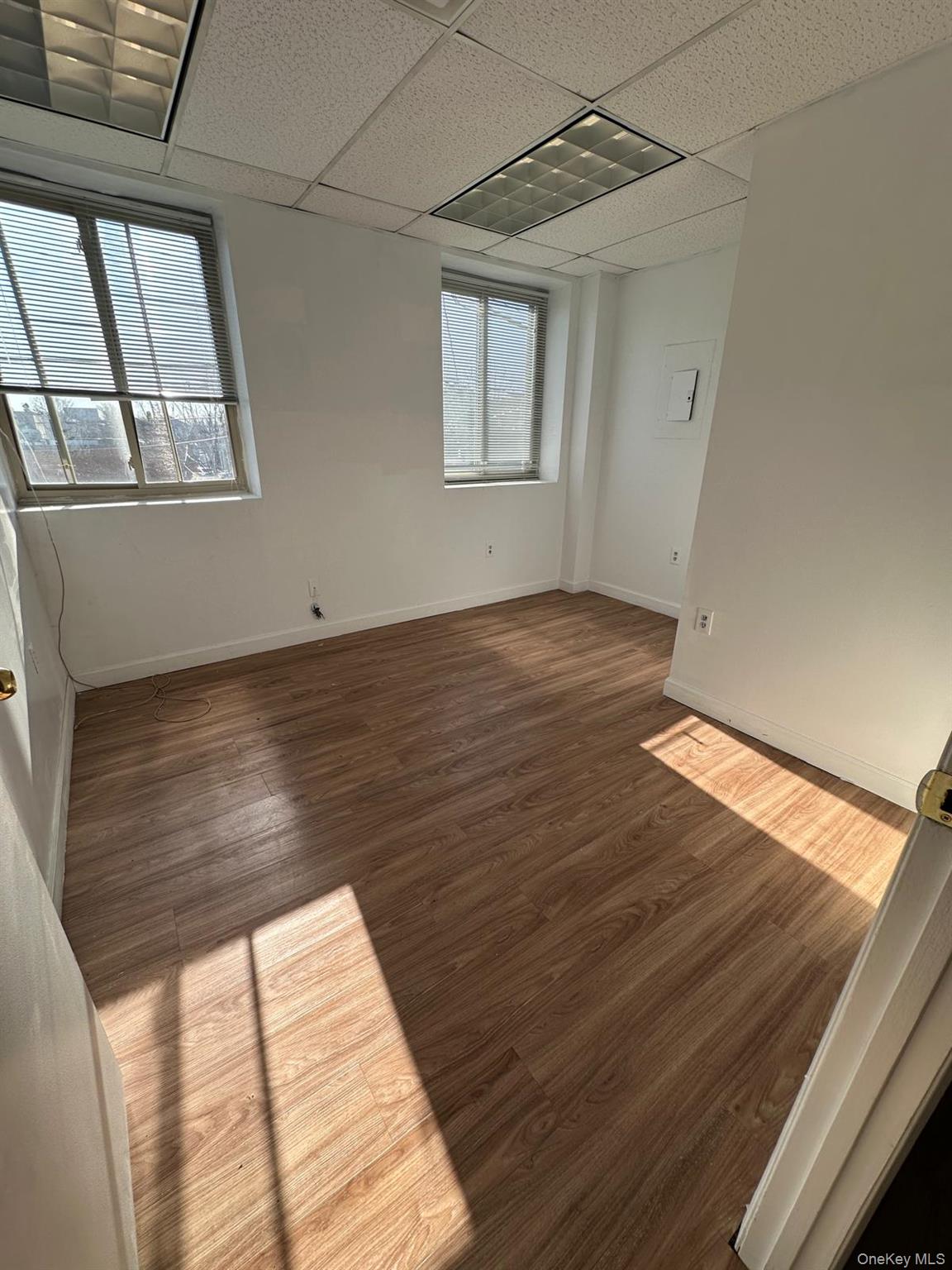 #4 photo, 3800 E Tremont Avenue, Bronx , NY 10465