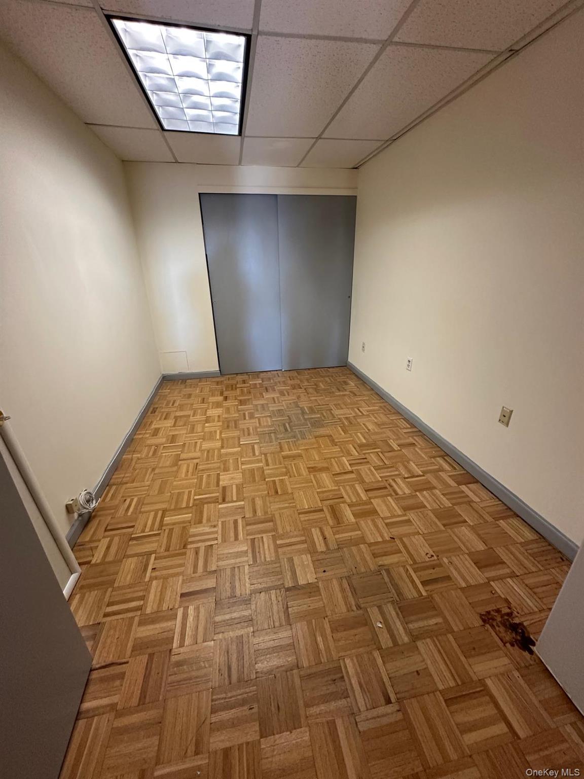 #6 photo, 3800 E Tremont Avenue, Bronx , NY 10465