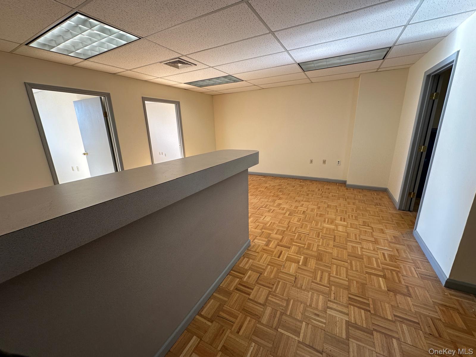 #10 photo, 3800 E Tremont Avenue, Bronx , NY 10465