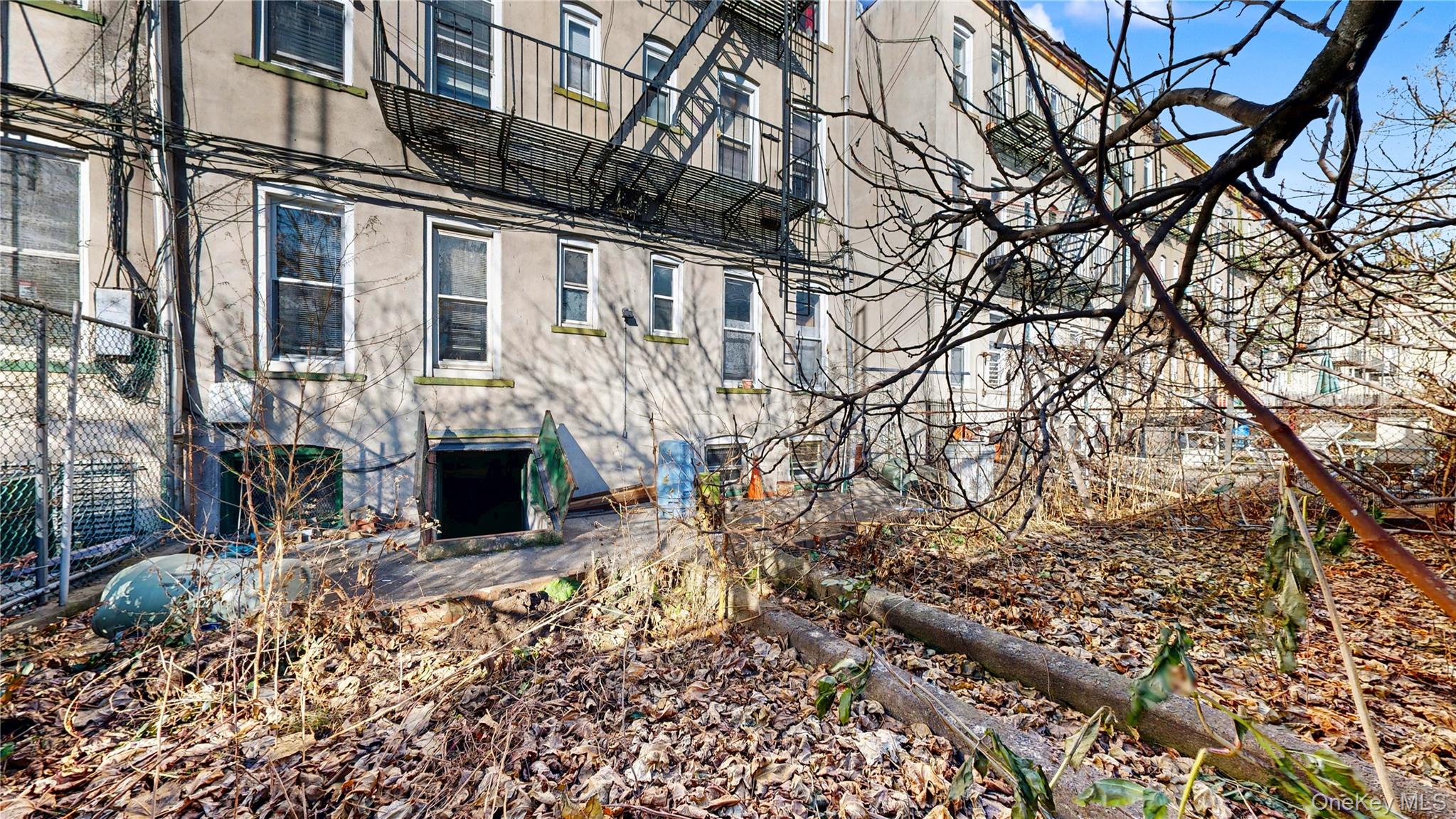 #19 photo, 6424 Madison Street, كوينز Ridgewood , NY 11385