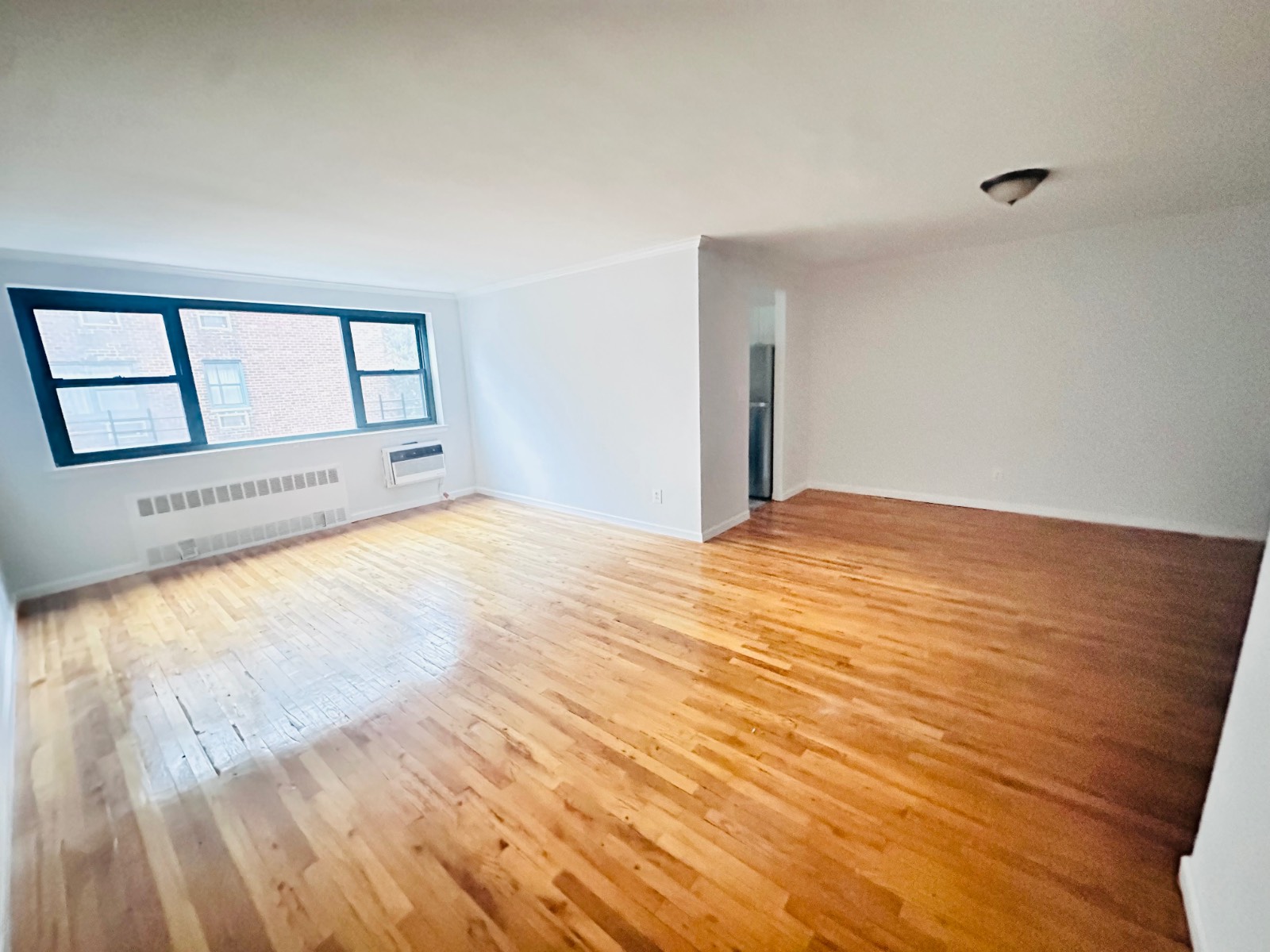 #3 photo, 210  Atlantic Ave, #C2G, 롱 아일랜드 Lynbrook , NY 11563