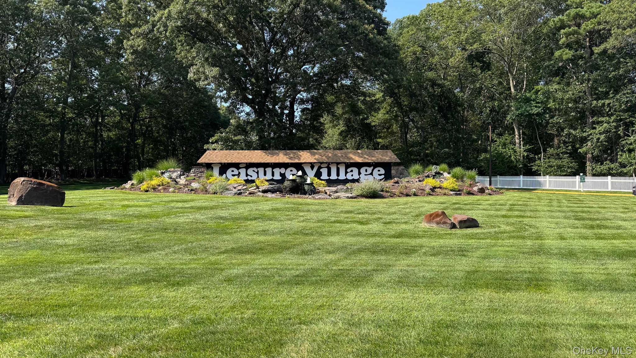 #20 photo, 475 Darwen Drive, Ridge , NY 11961