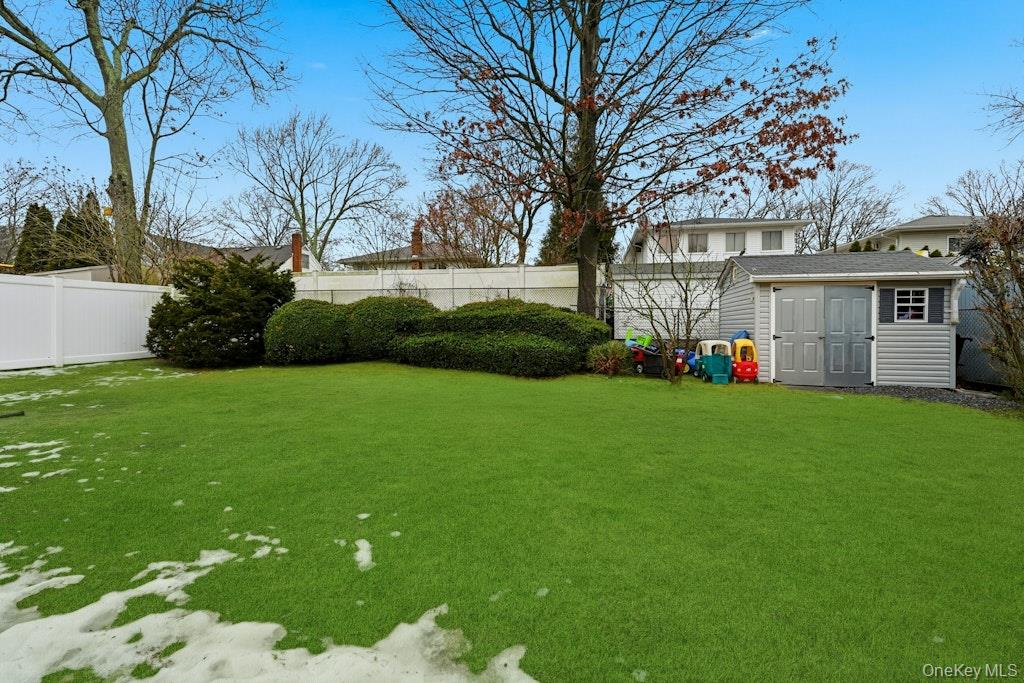 #28 photo, 377 Deer Road, Ronkonkoma , NY 11779