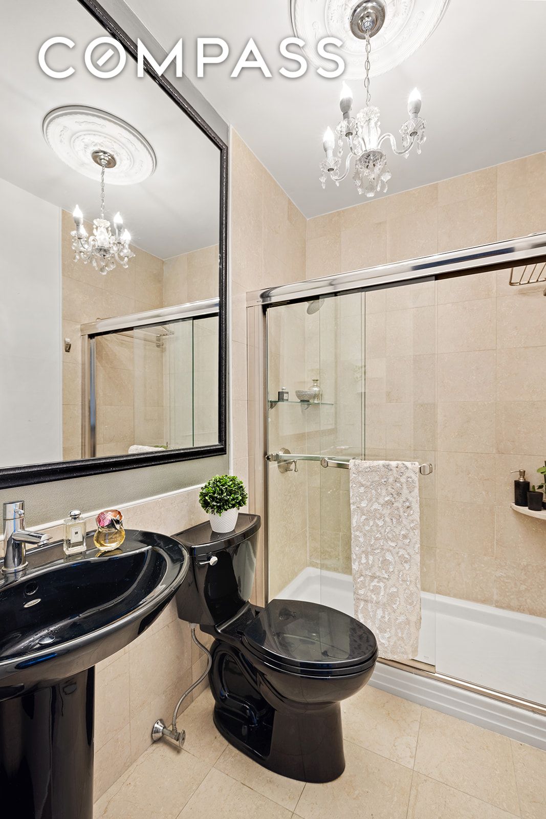 #6 photo, 200 E 69th Street, Lenox Hill , NY 10021