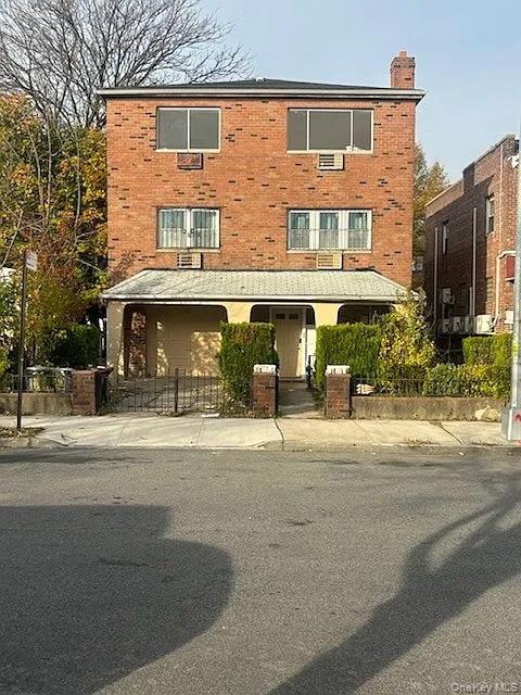 #3 photo, 3315 Radcliff Avenue, הברונקס Bronx , NY 10469