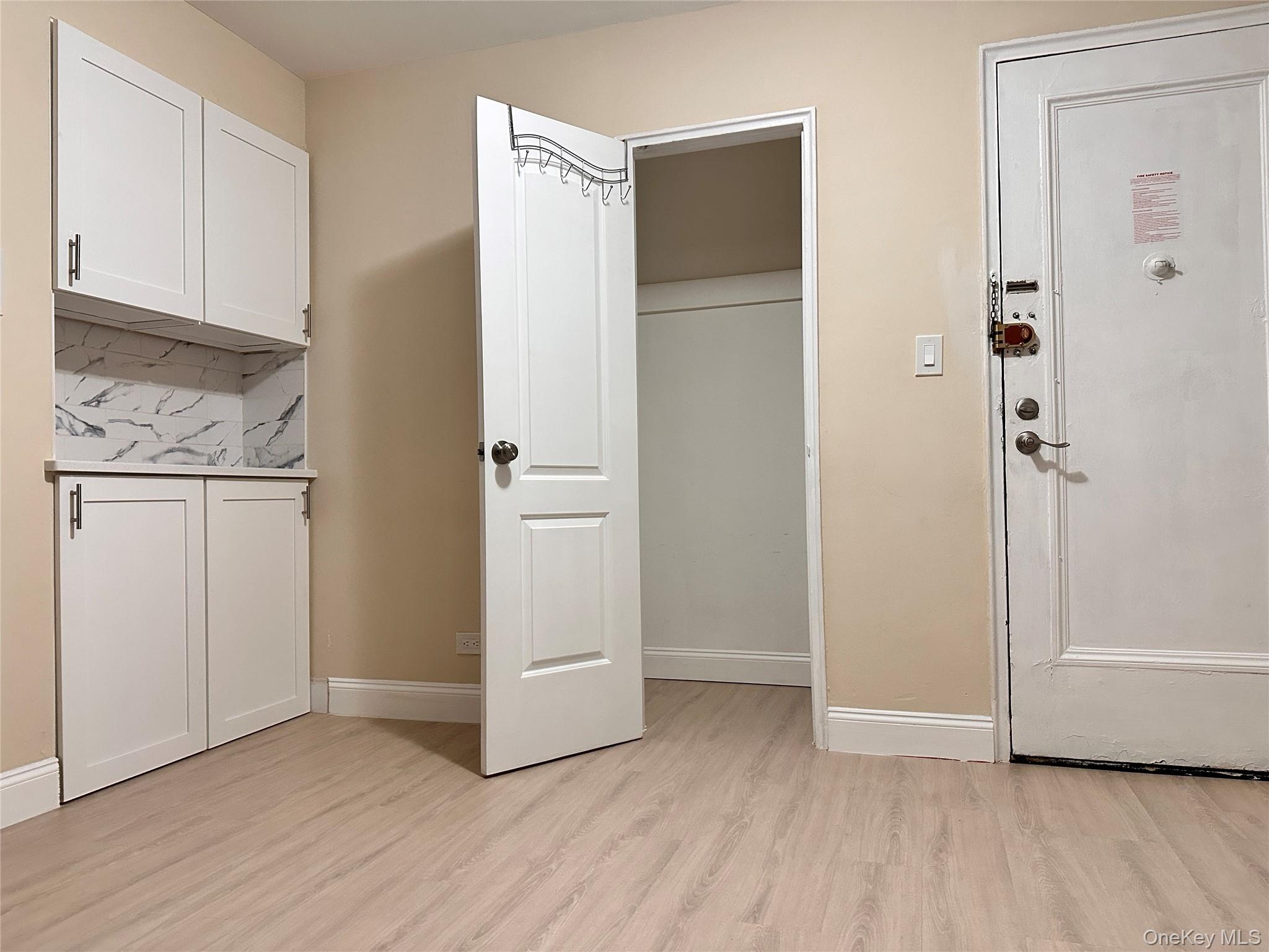 #11 photo, 147-37 38th Avenue, 法拉盛 Flushing , NY 11354