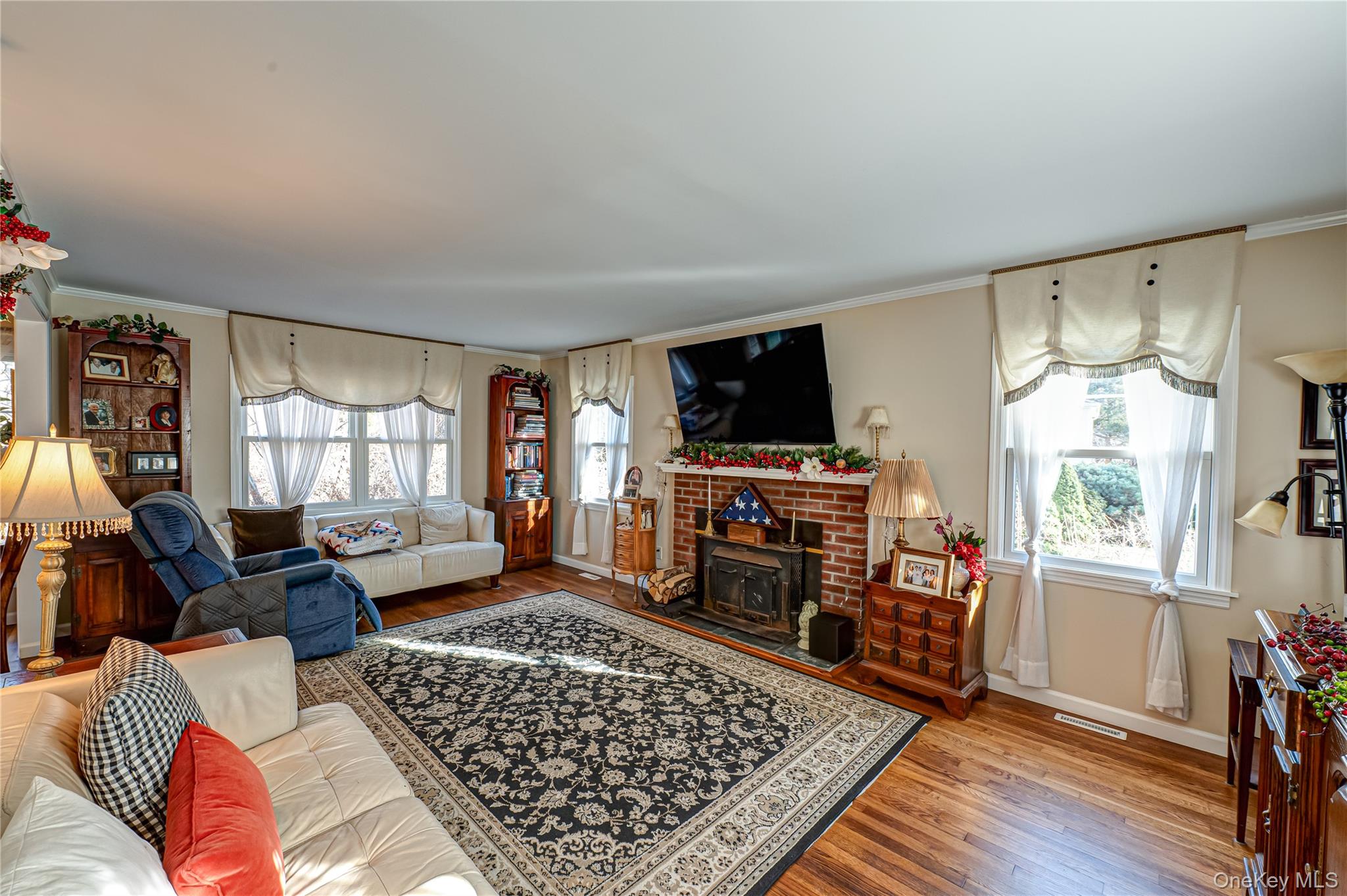 #14 photo, 335 Landing Avenue, सफ़ोक काउंटी Smithtown , NY 11787