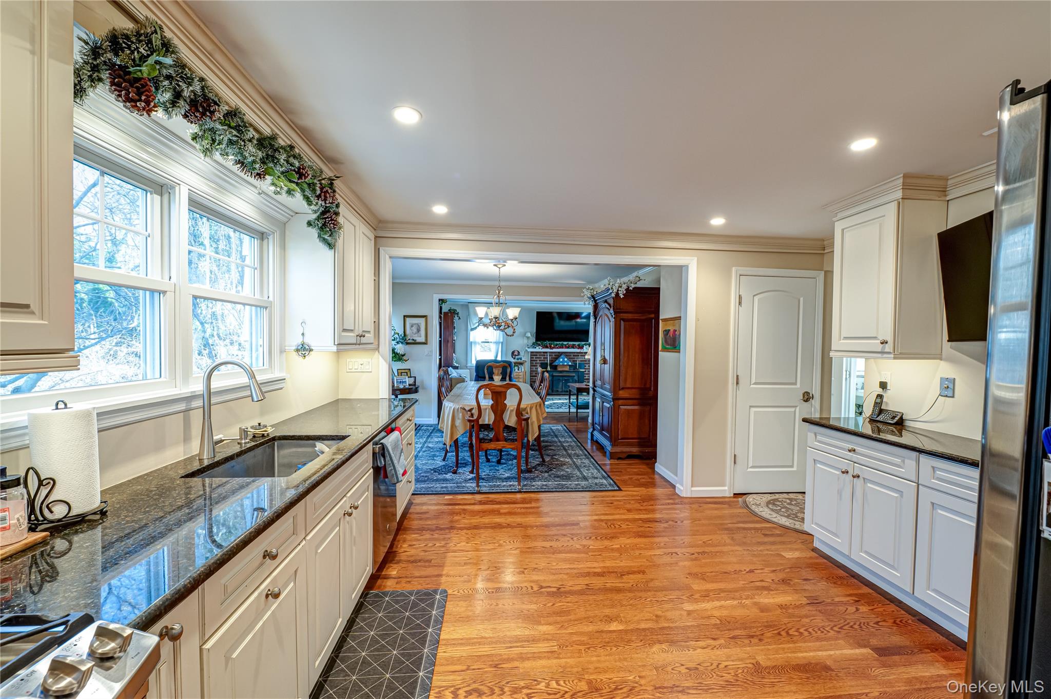 #8 photo, 335 Landing Avenue, सफ़ोक काउंटी Smithtown , NY 11787