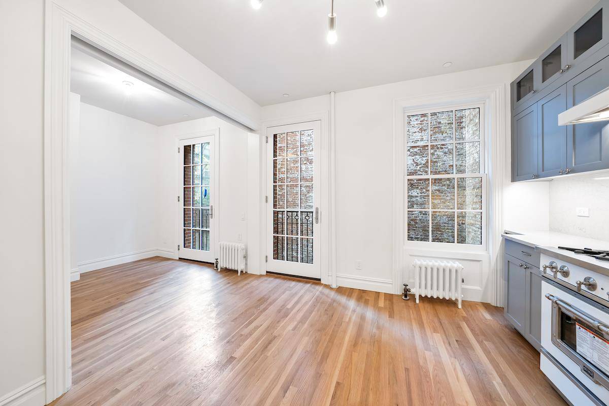 #6 photo, 422 Hudson Street, #3, Манхэттен ‖ New York , NY 10014