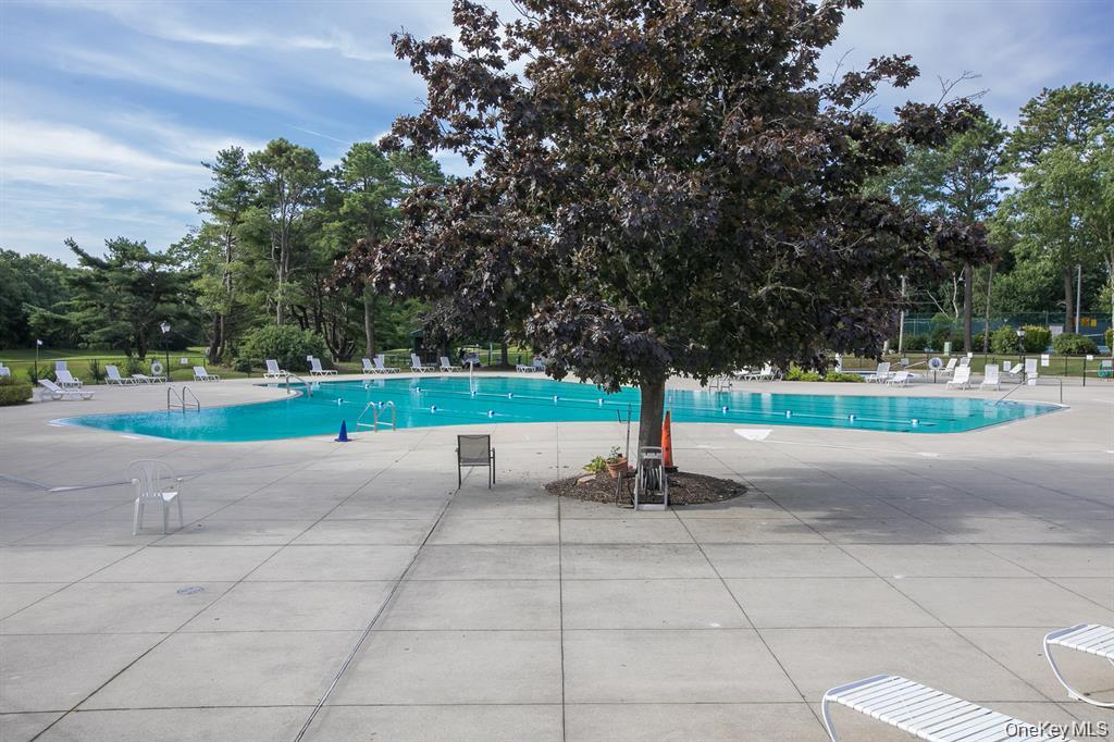 #14 photo, 586 Blue Ridge Drive, מחוז סאפוק Medford , NY 11763